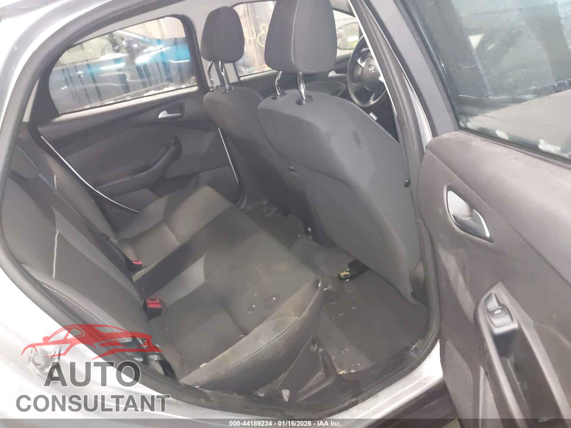 FORD FOCUS 2012 - 1FAHP3F24CL327213
