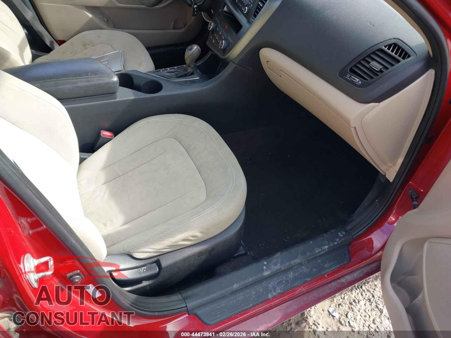 KIA OPTIMA 2011 - KNAGM4A78B5084058
