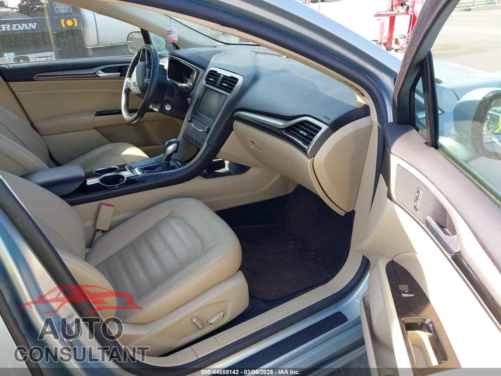 FORD FUSION HYBRID 2013 - 3FA6P0LU3DR383027