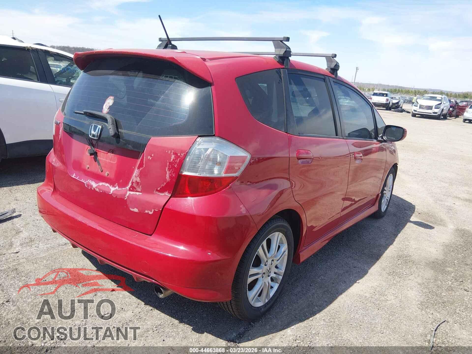 HONDA FIT 2011 - JHMGE8H53BC008219