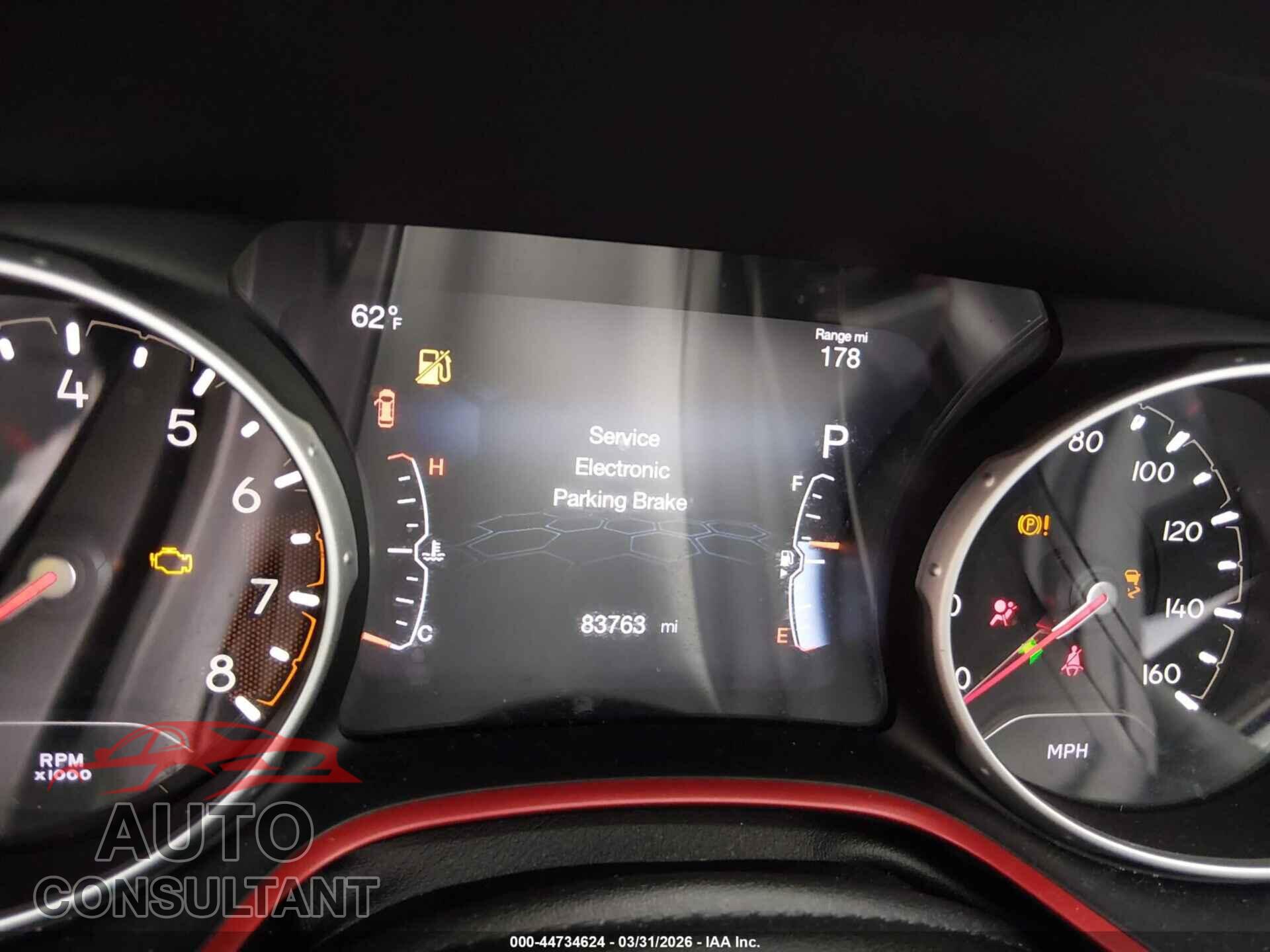 JEEP COMPASS 2018 - 3C4NJDDB3JT457752