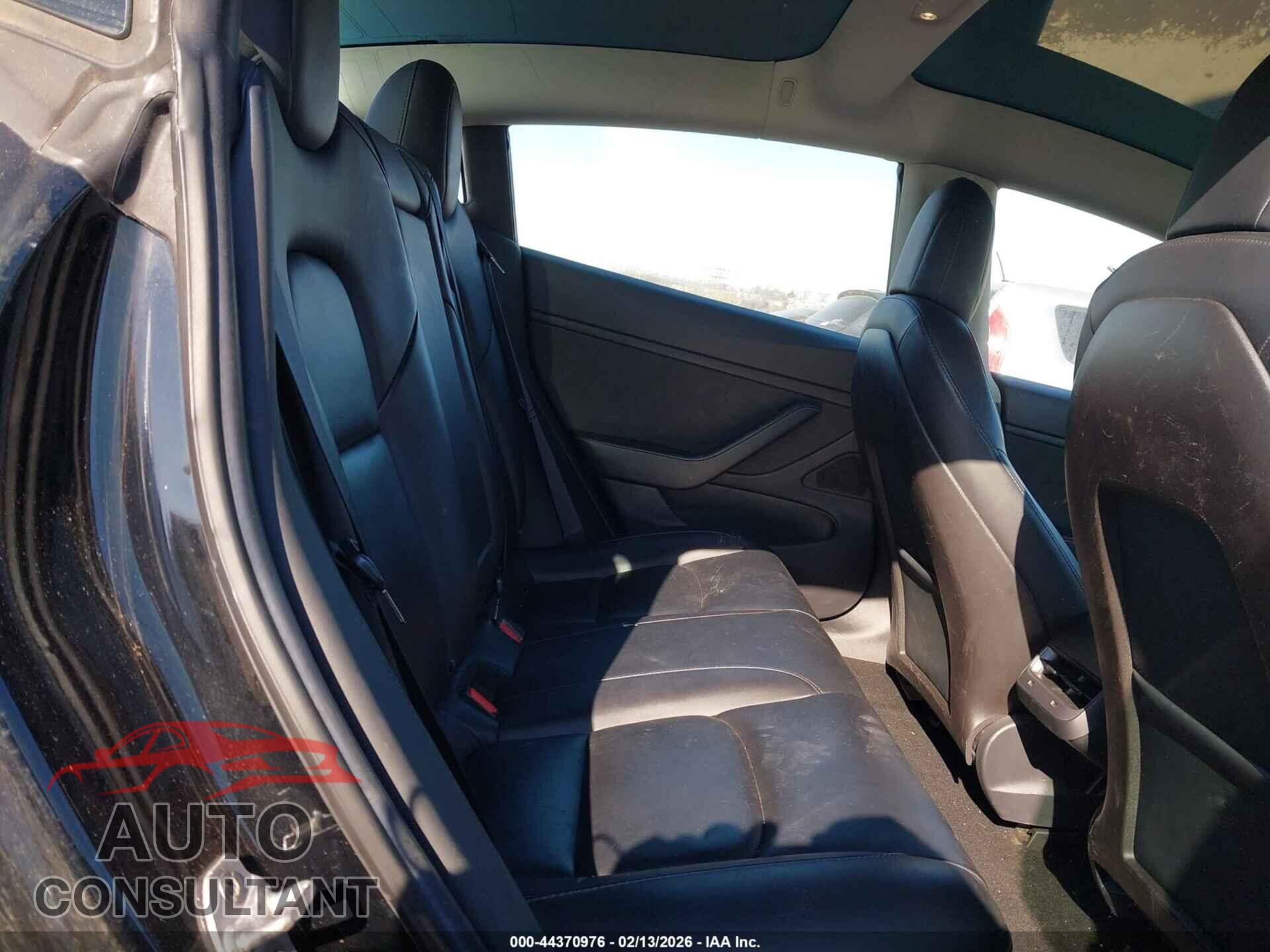 TESLA MODEL 3 2019 - 5YJ3E1EB7KF453387