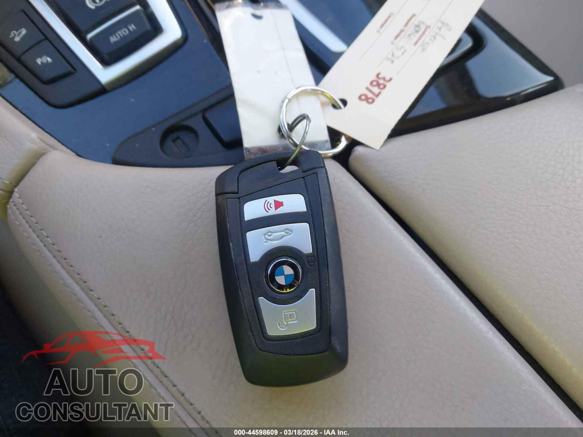BMW 528I 2012 - WBAXH5C54CDW08836