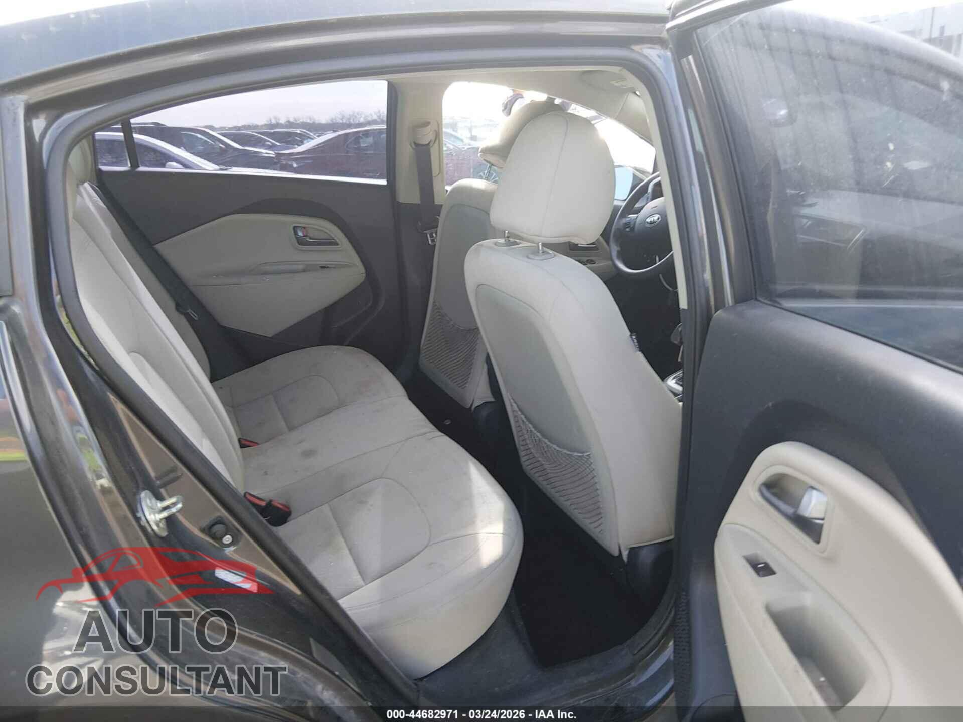 KIA RIO 2013 - KNADN4A31D6247059
