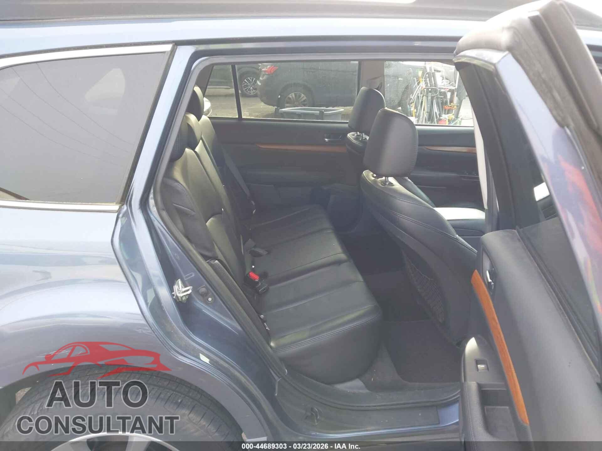 SUBARU OUTBACK 2013 - 4S4BRBKC0D3221860