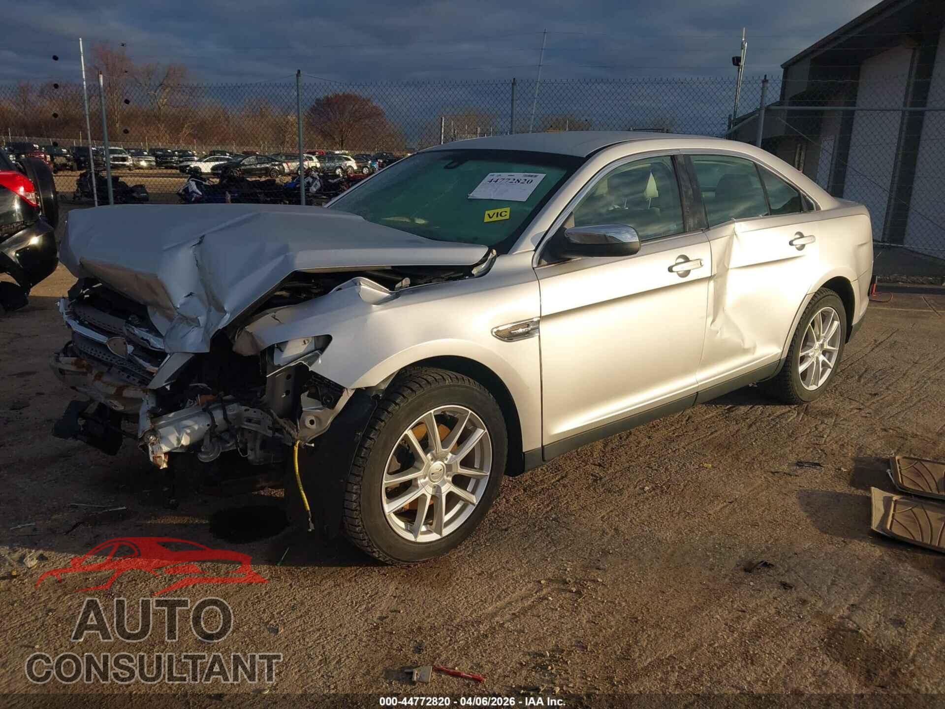 FORD TAURUS 2012 - 1FAHP2FW3CG121256