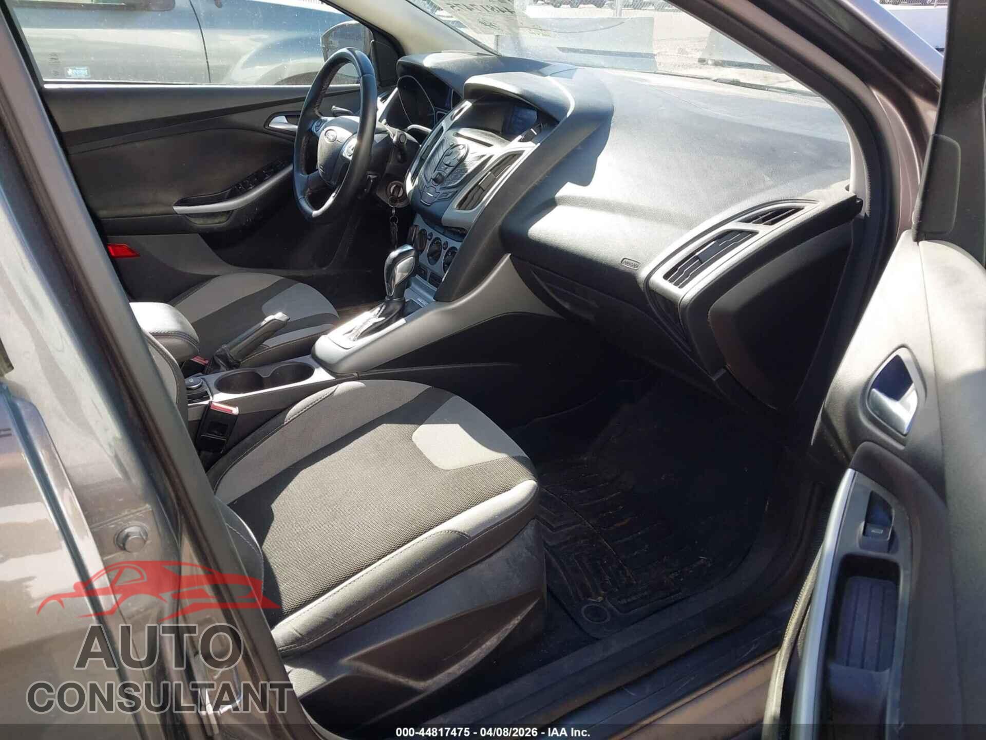 FORD FOCUS 2012 - 1FAHP3K22CL381034