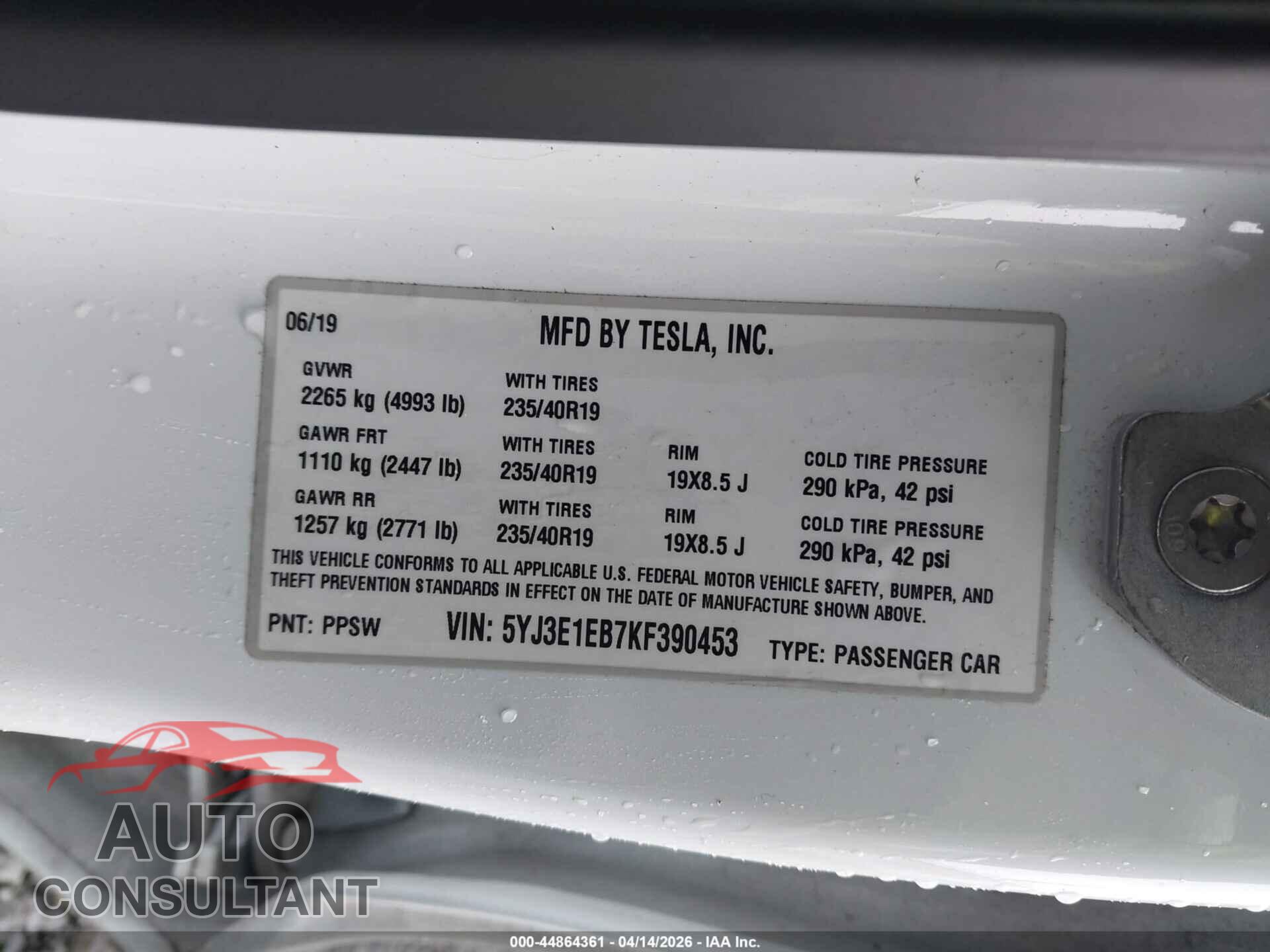 TESLA MODEL 3 2019 - 5YJ3E1EB7KF390453