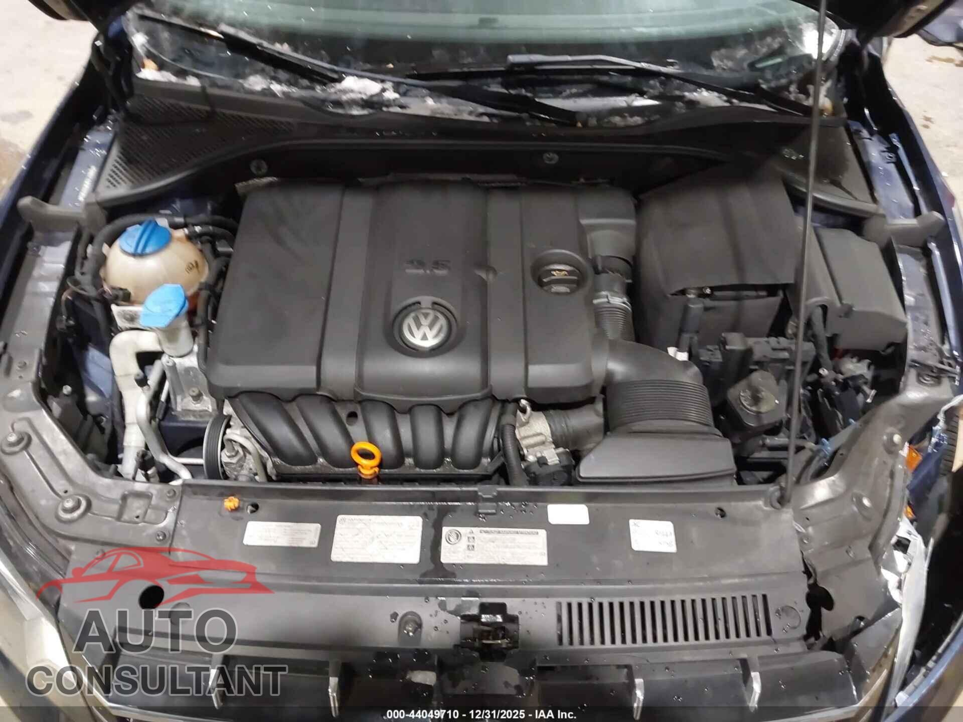 VOLKSWAGEN PASSAT 2013 - 1VWCP7A36DC032964