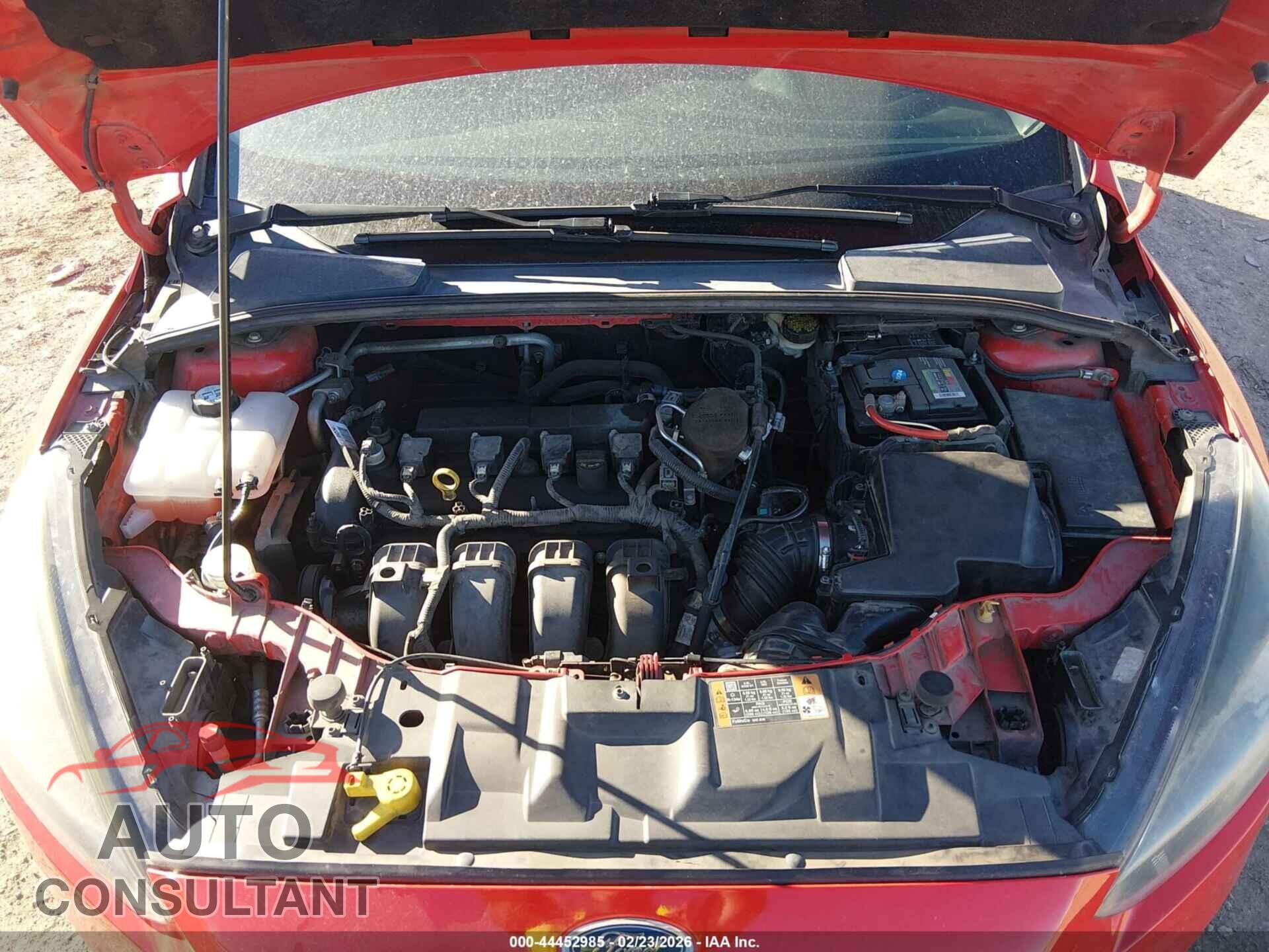 FORD FOCUS 2015 - 1FADP3K28FL326512