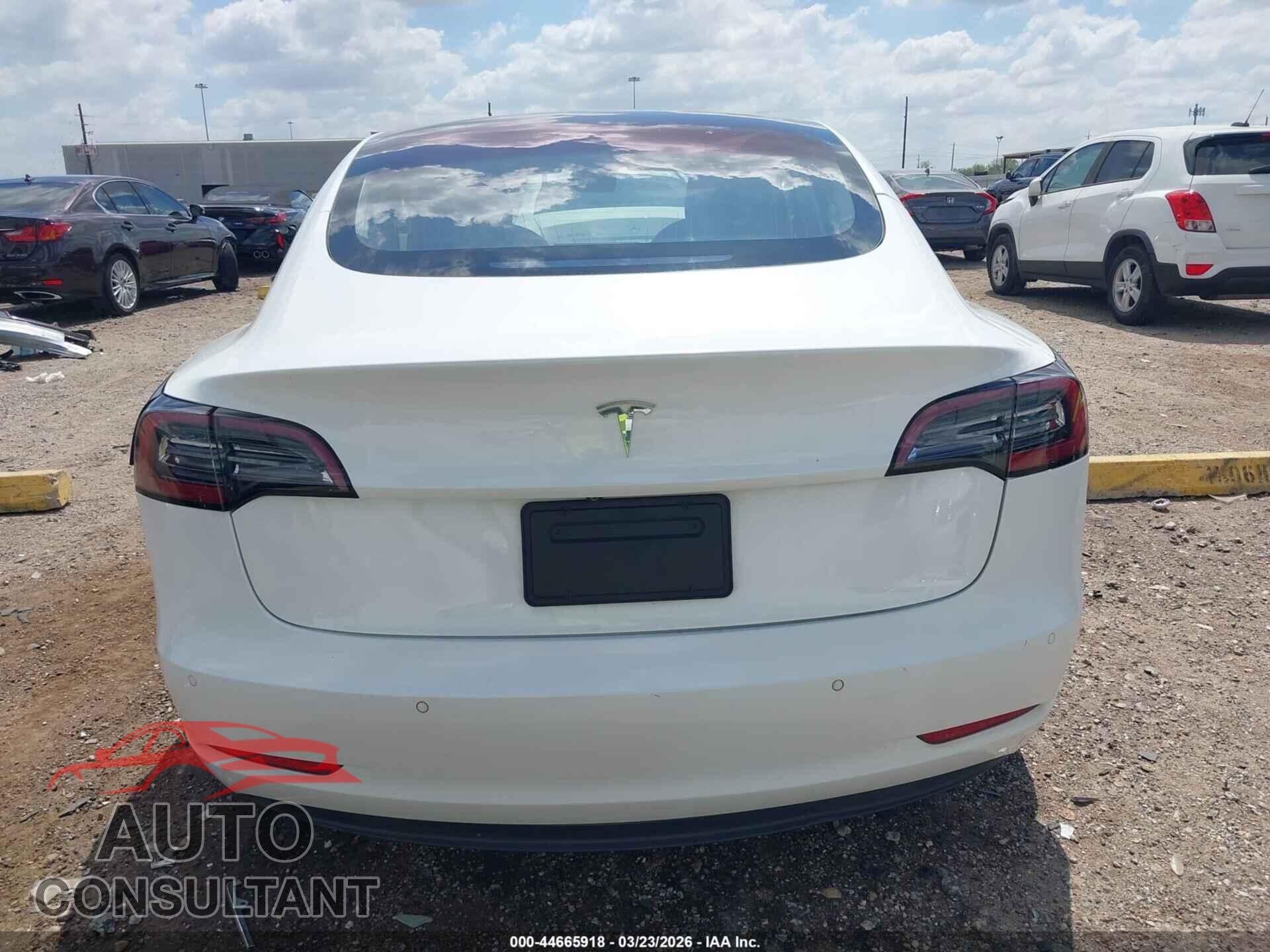 TESLA MODEL 3 2018 - 5YJ3E1EA1JF012408