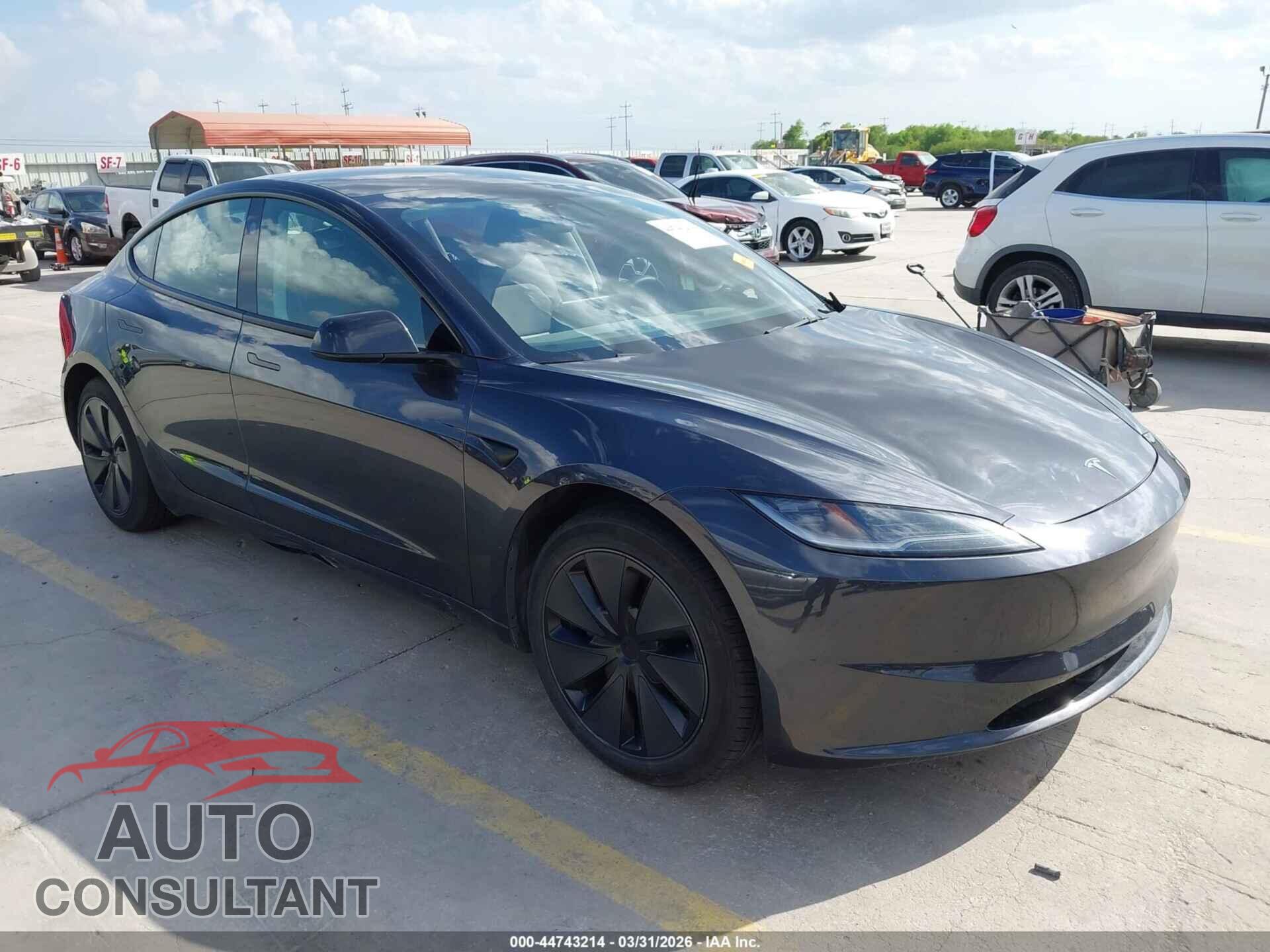 TESLA MODEL 3 2024 - 5YJ3E1EA3RF765840