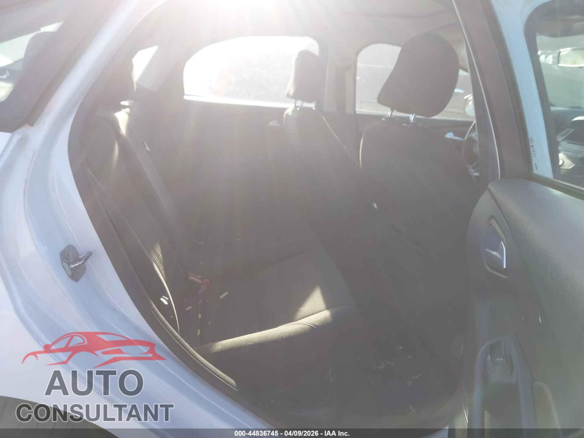 FORD FOCUS 2015 - 1FADP3F2XFL206592