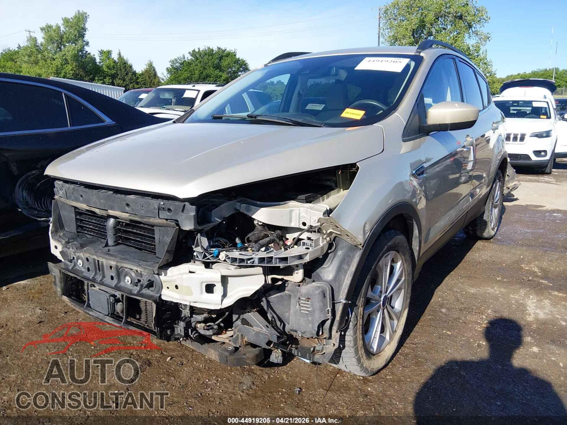 FORD ESCAPE 2018 - 1FMCU0GD4JUA58385