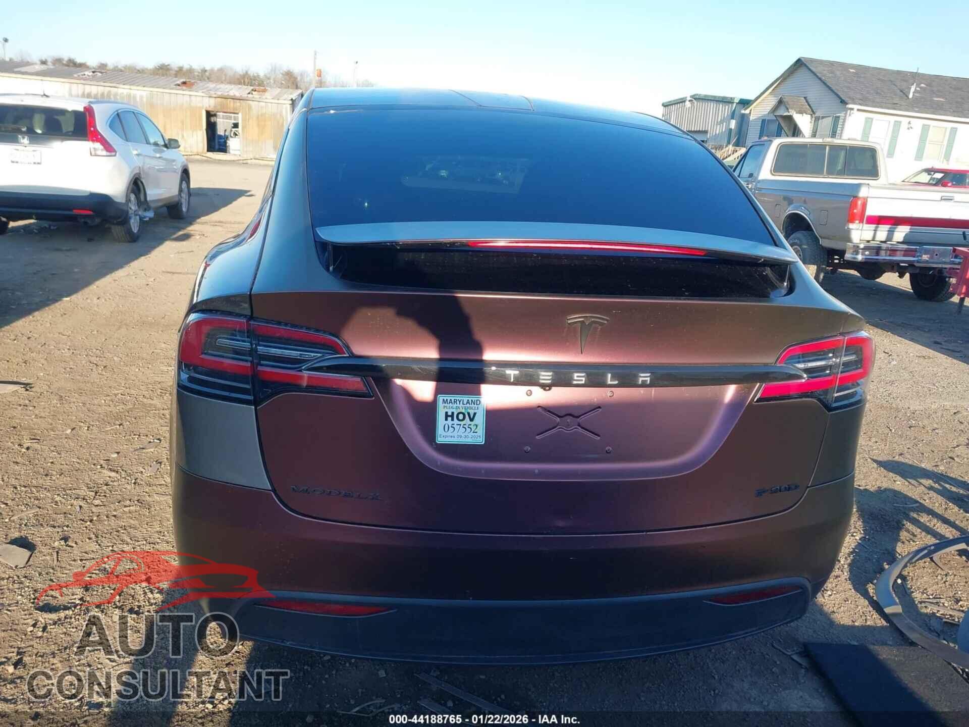 TESLA MODEL X 2016 - 5YJXCBE21GF019065