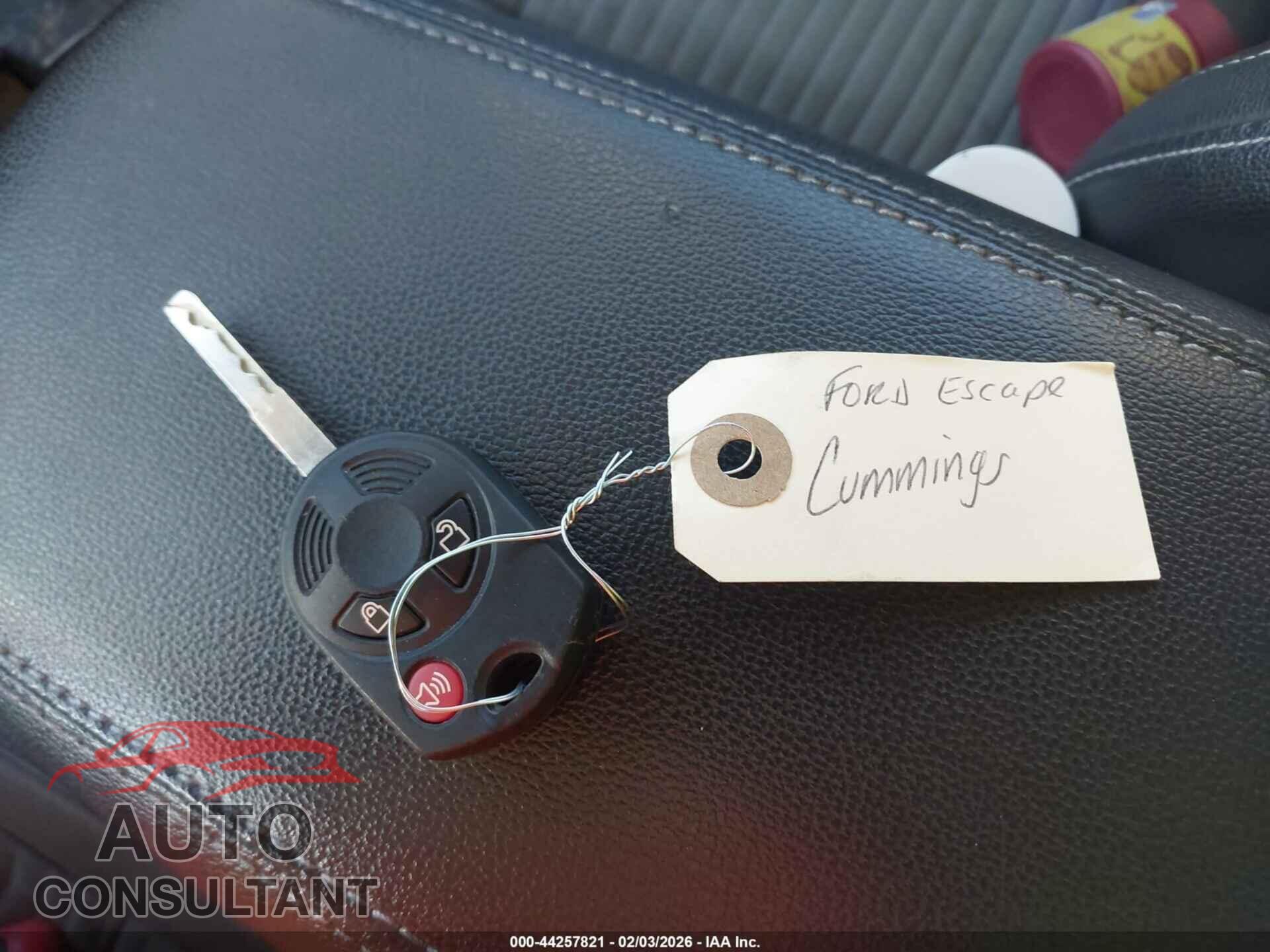FORD ESCAPE 2018 - 1FMCU9GD4JUB53257