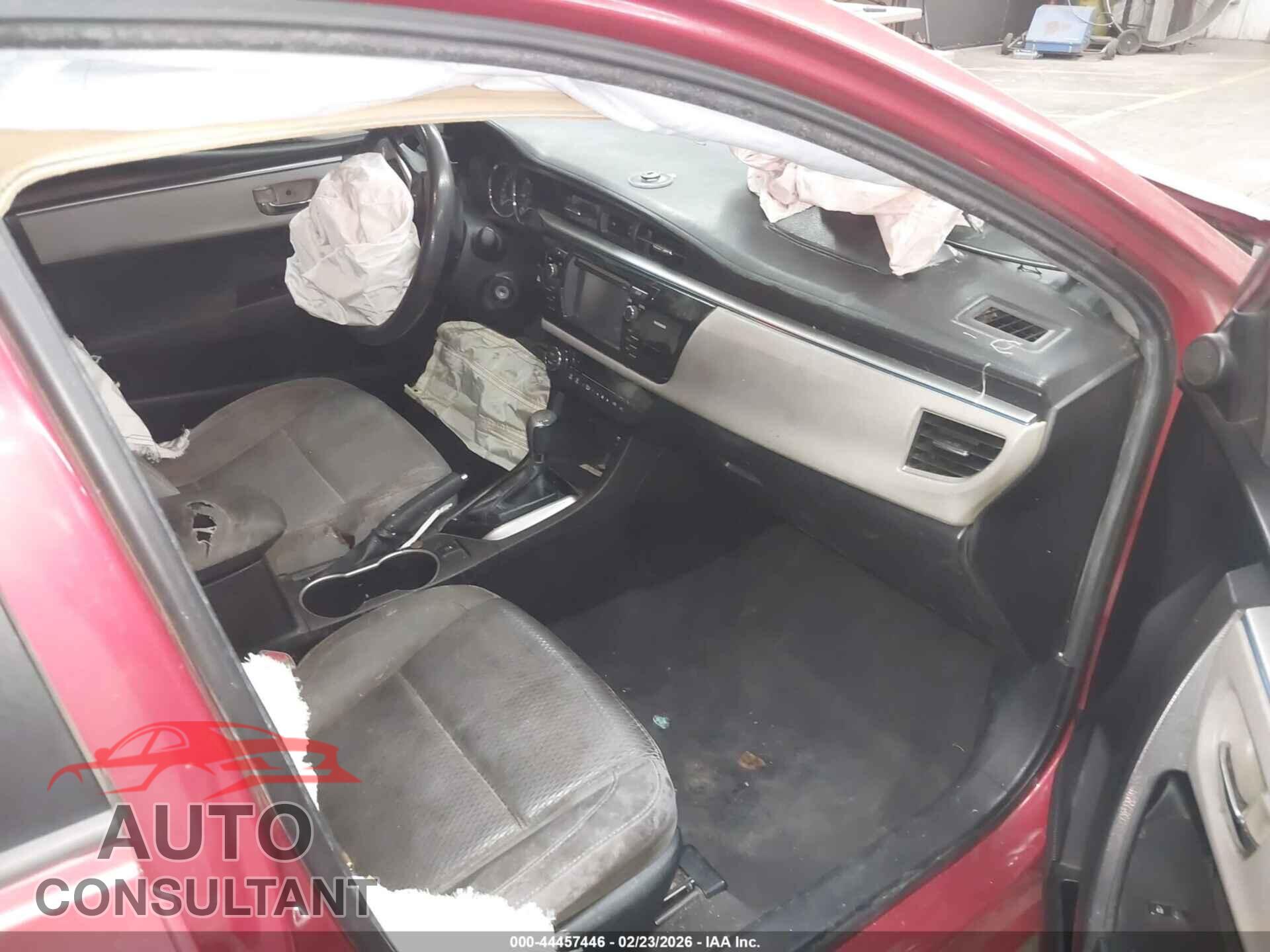 TOYOTA COROLLA 2015 - 5YFBURHE5FP334010