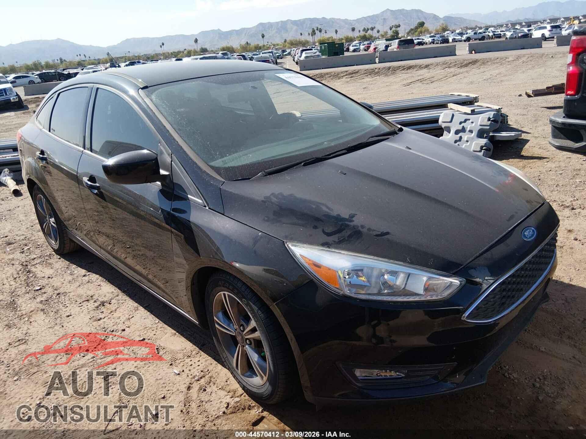 FORD FOCUS 2018 - 1FADP3FE7JL205323