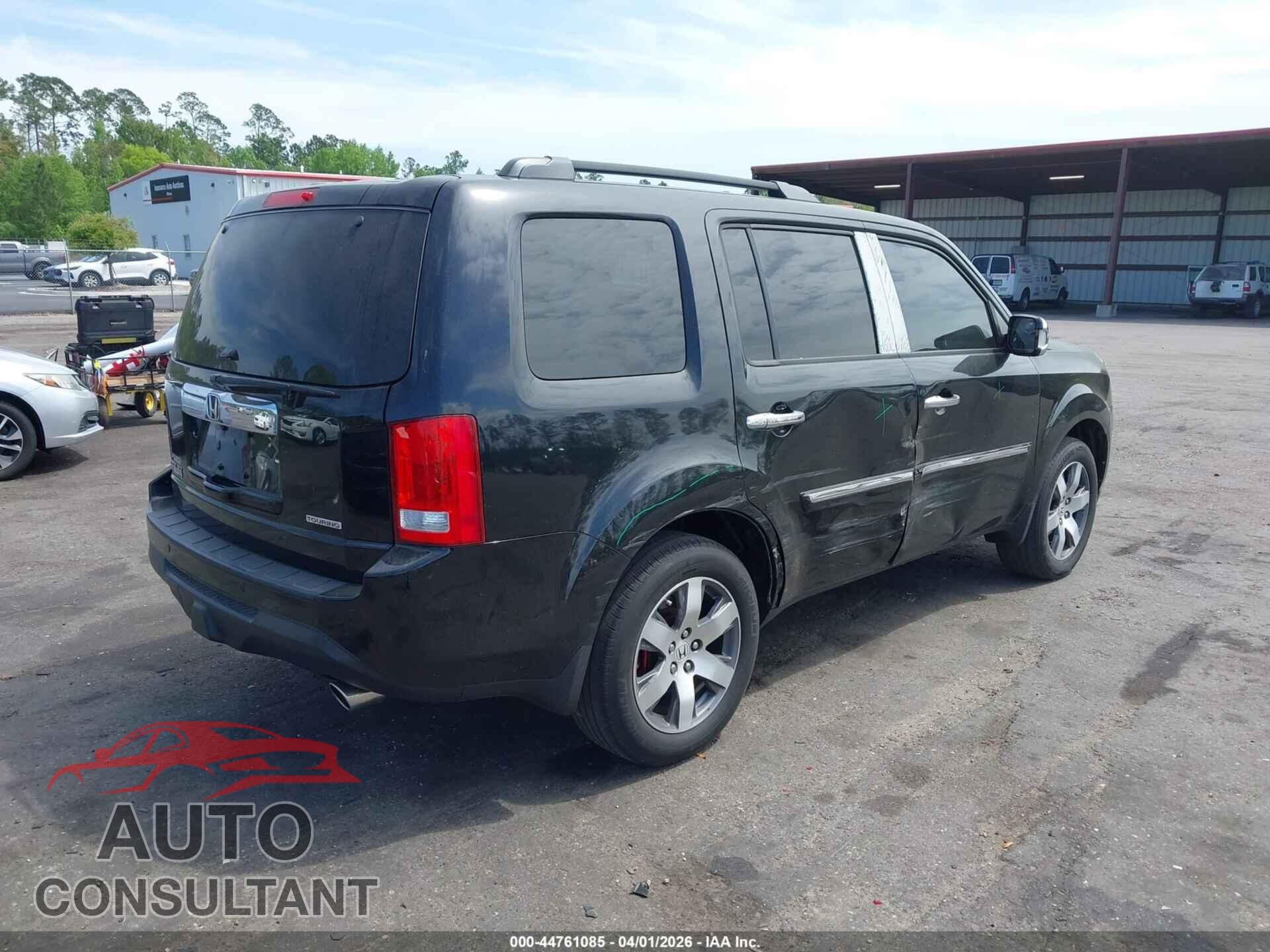 HONDA PILOT 2013 - 5FNYF3H92DB037645