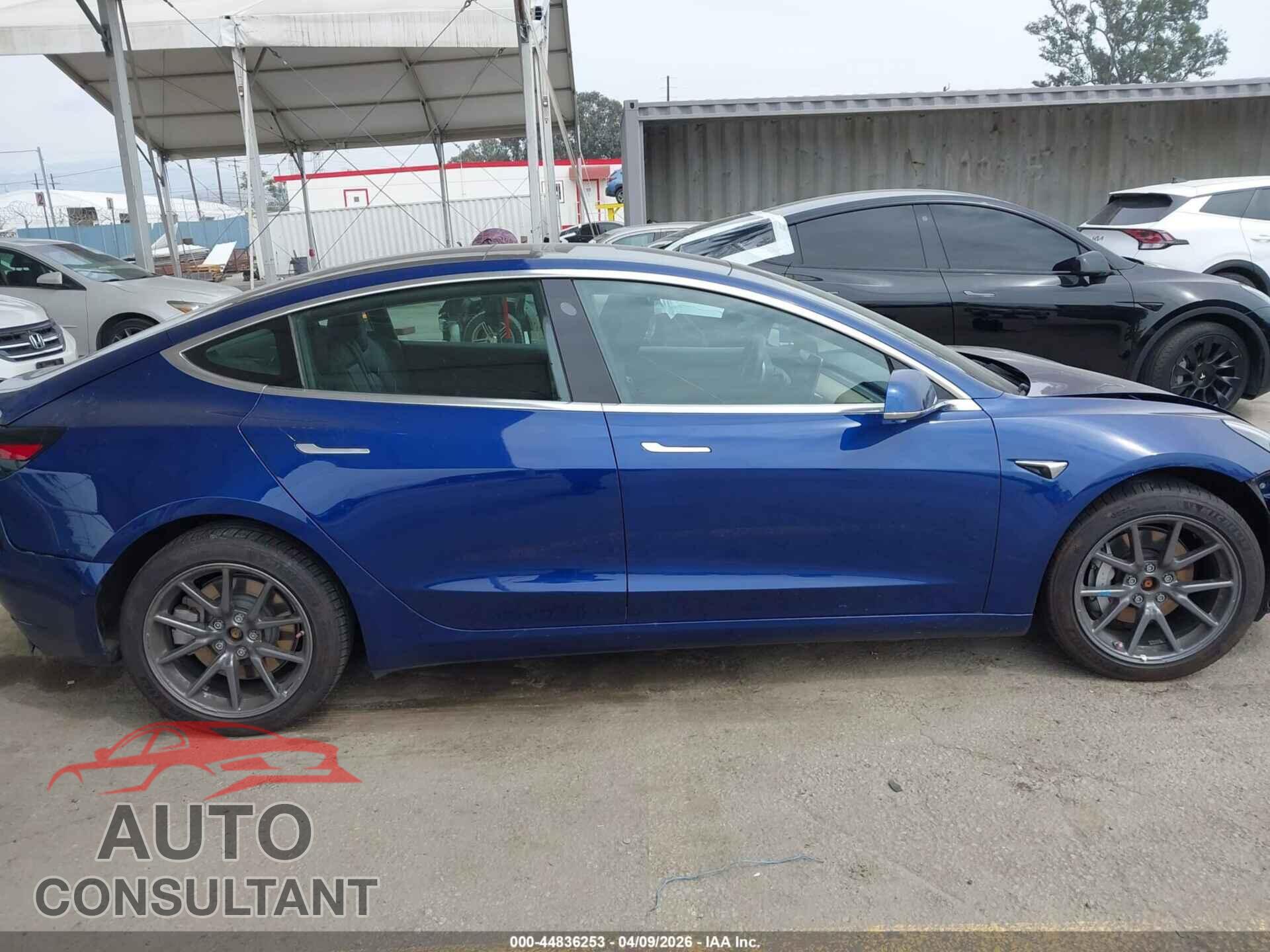 TESLA MODEL 3 2020 - 5YJ3E1EB5LF717403