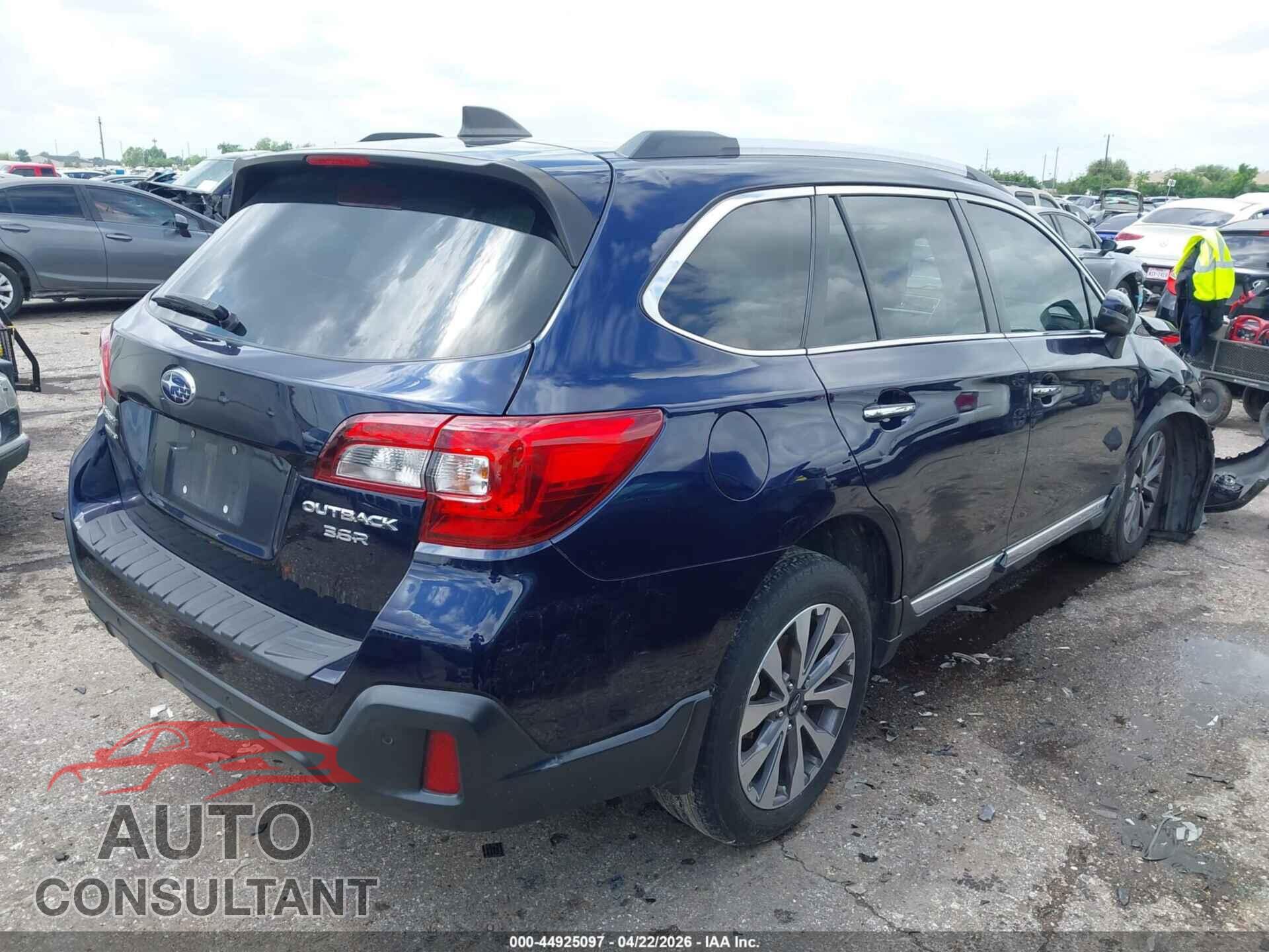 SUBARU OUTBACK 2018 - 4S4BSETC5J3353142