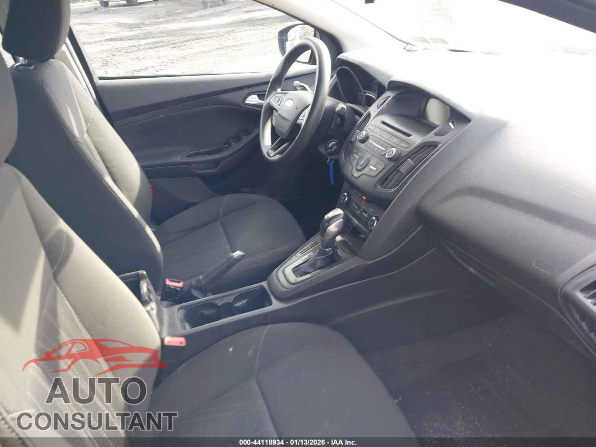 FORD FOCUS 2015 - 1FADP3F28FL263275