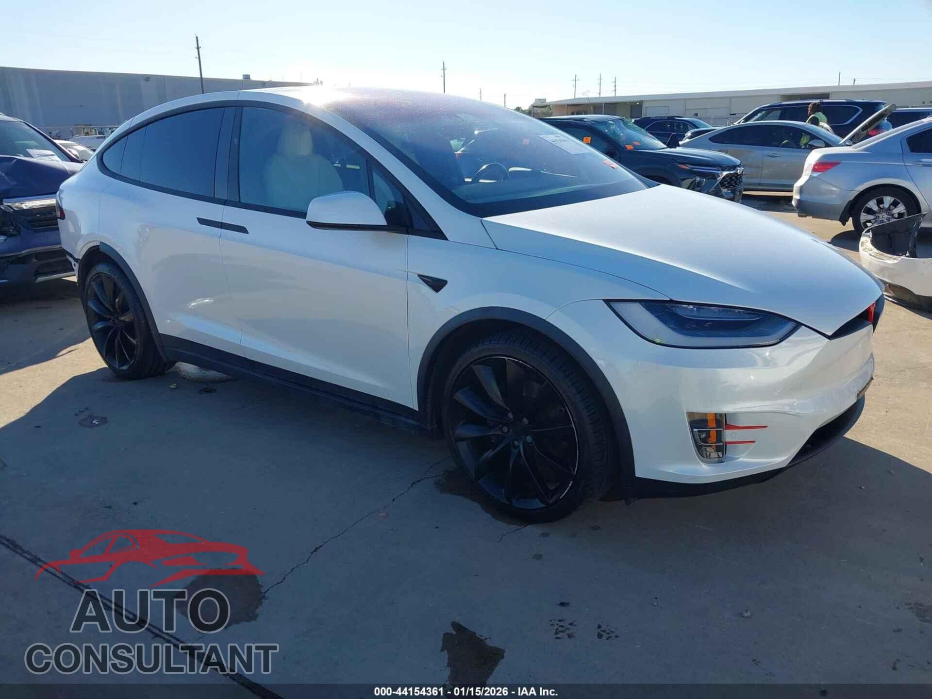 TESLA MODEL X 2020 - 5YJXCBE21LF228901