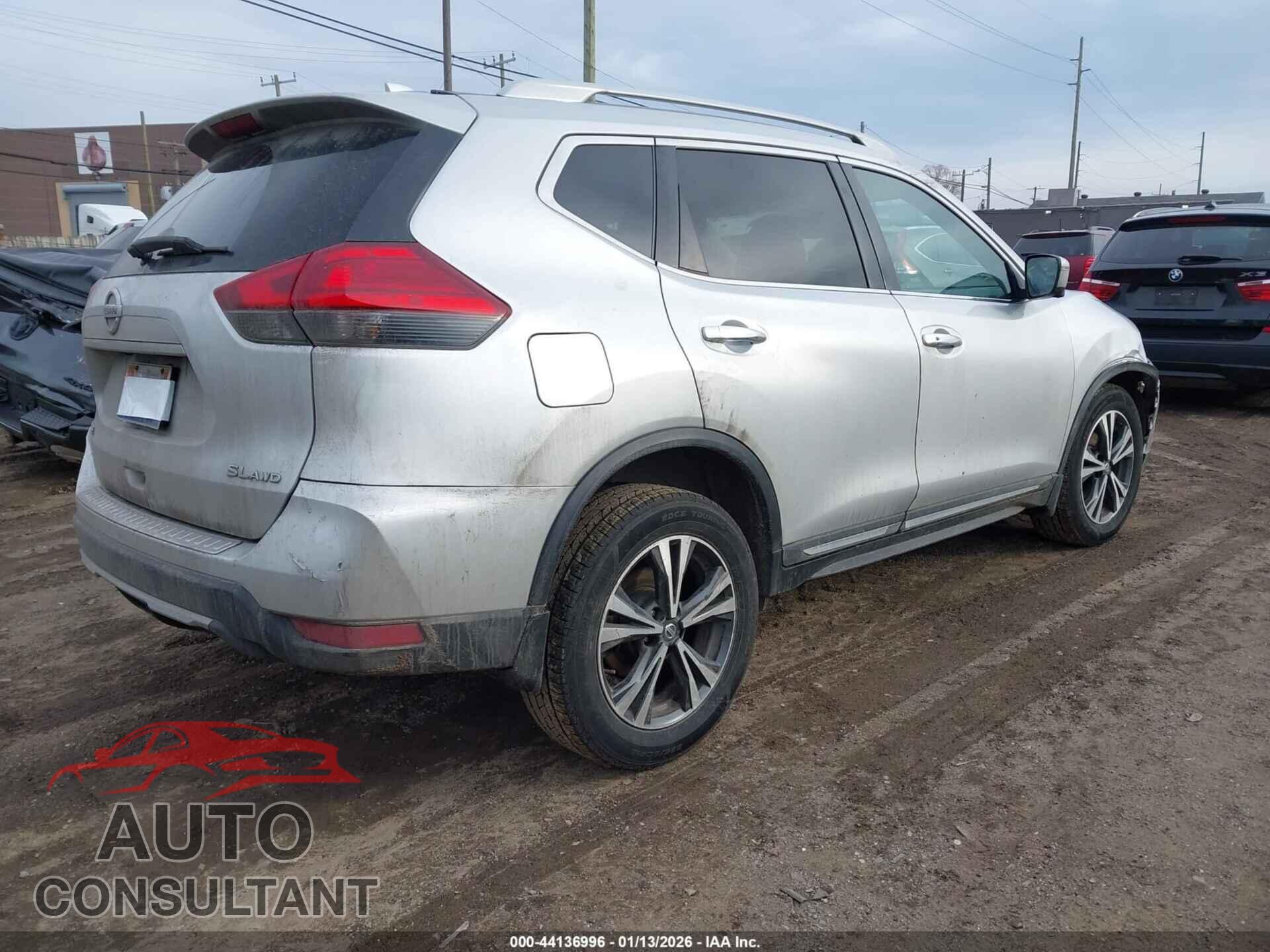 NISSAN ROGUE 2017 - 5N1AT2MV4HC827812