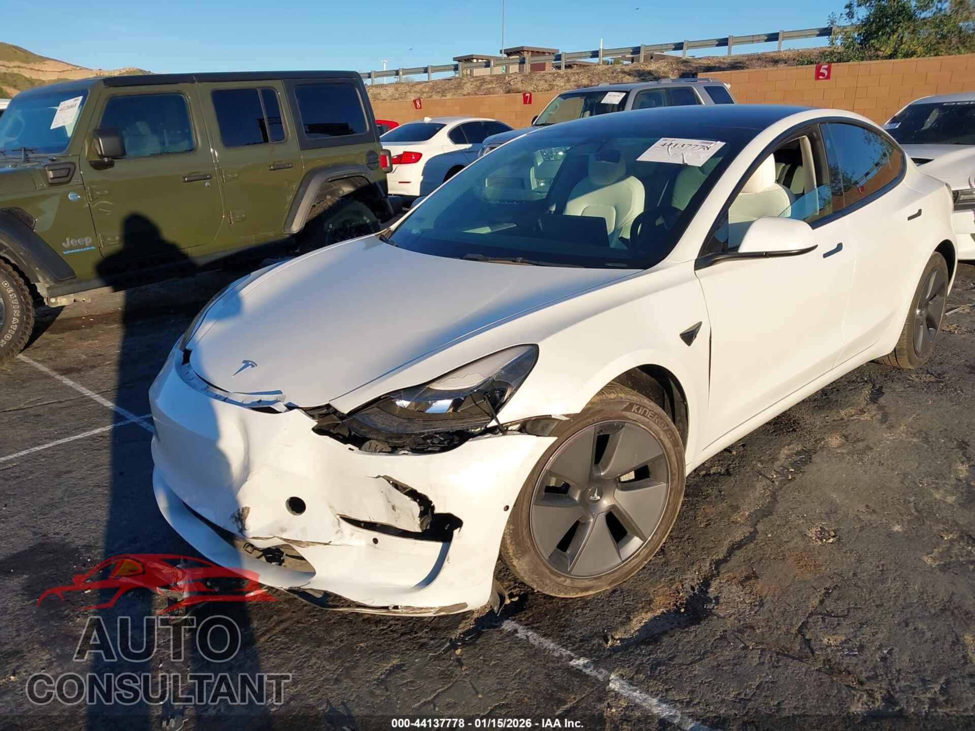 TESLA MODEL 3 2022 - 5YJ3E1EB6NF267375