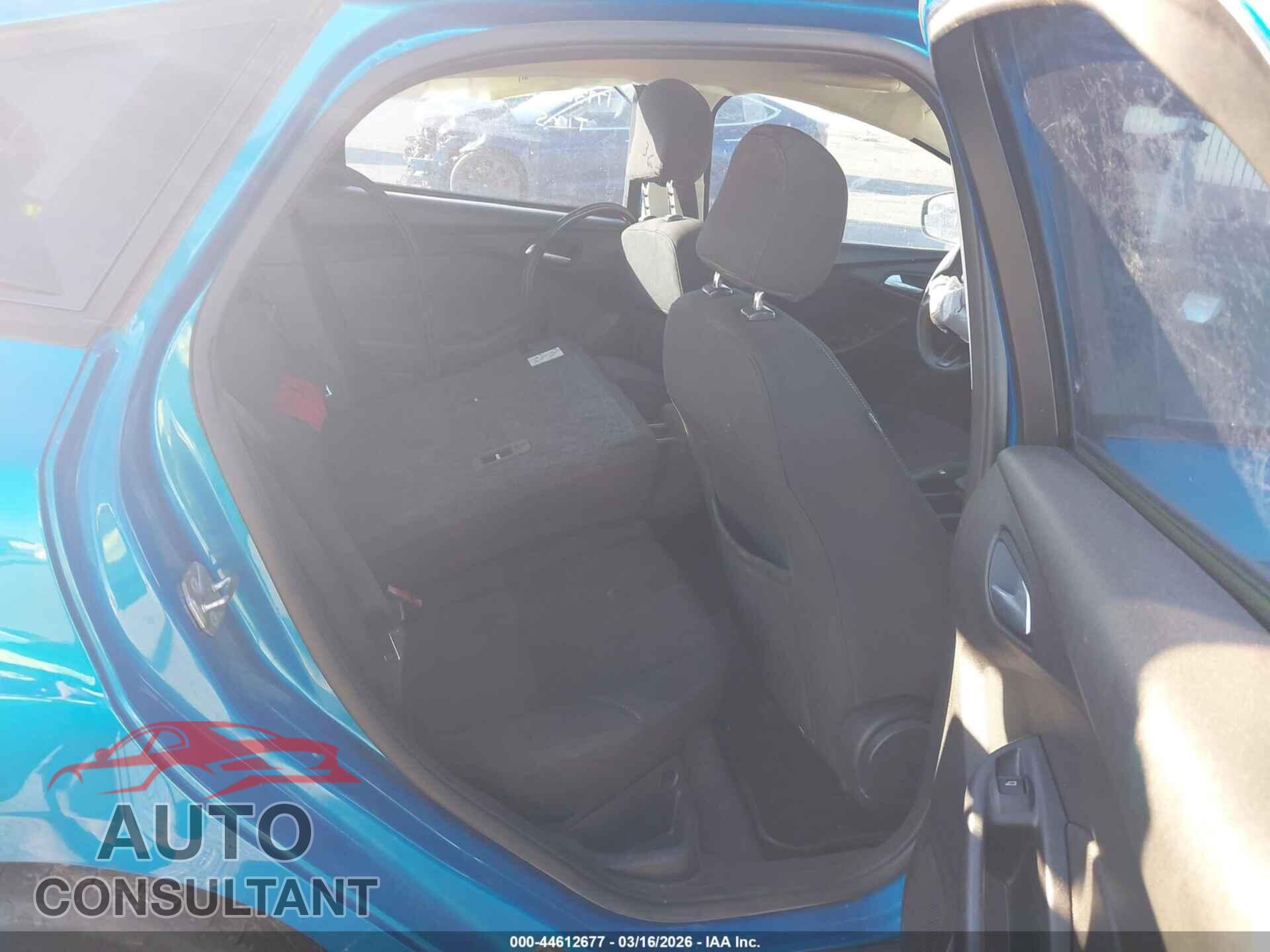 FORD FOCUS 2015 - 1FADP3K24FL282007
