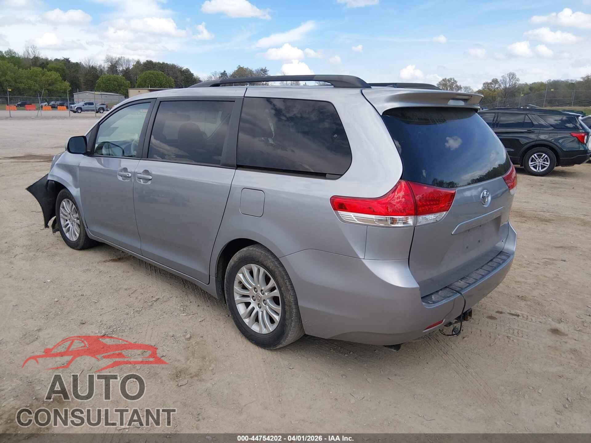 TOYOTA SIENNA 2013 - 5TDYK3DC8DS396295