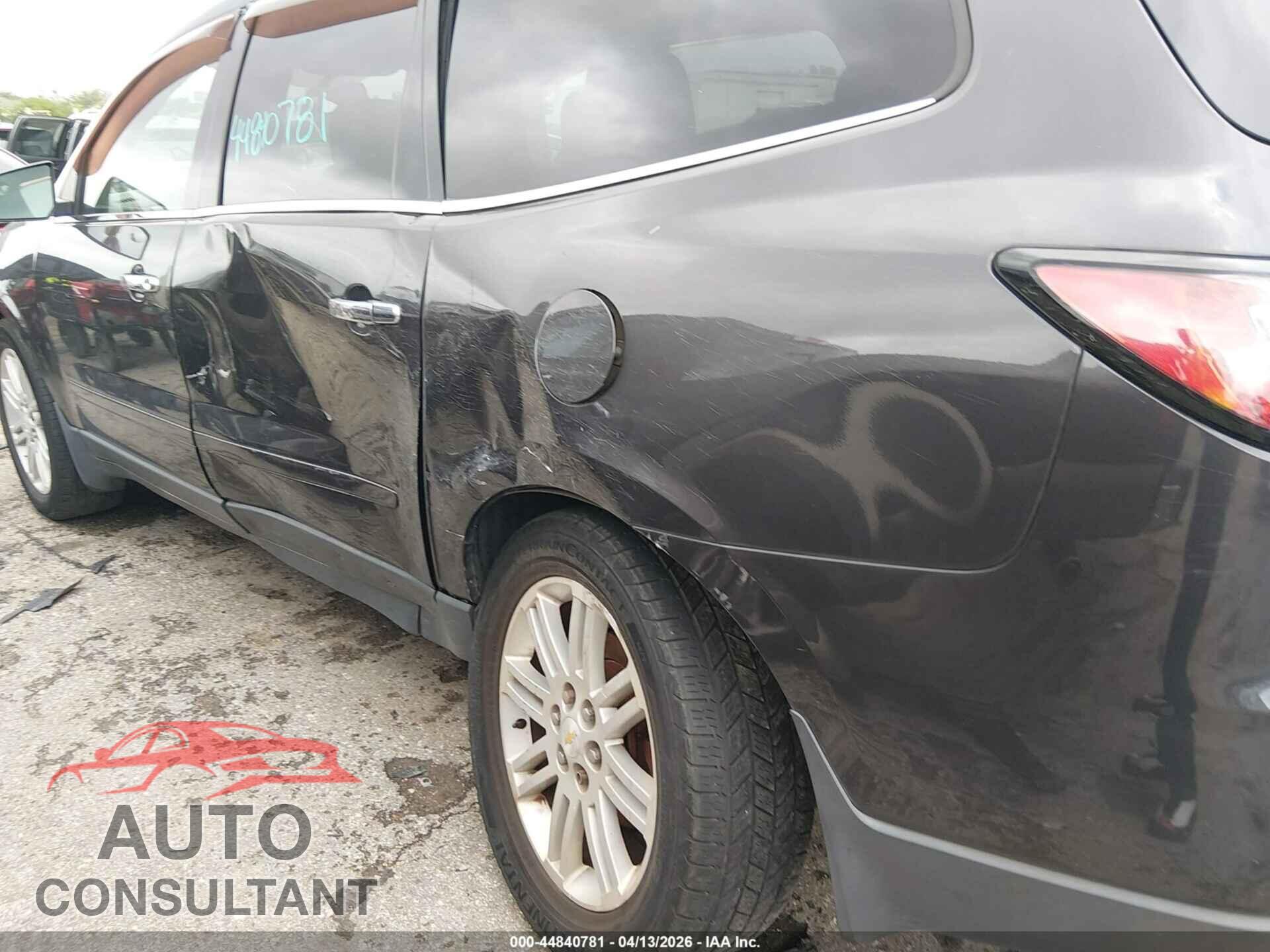 CHEVROLET TRAVERSE 2013 - 1GNKVGKD8DJ106741