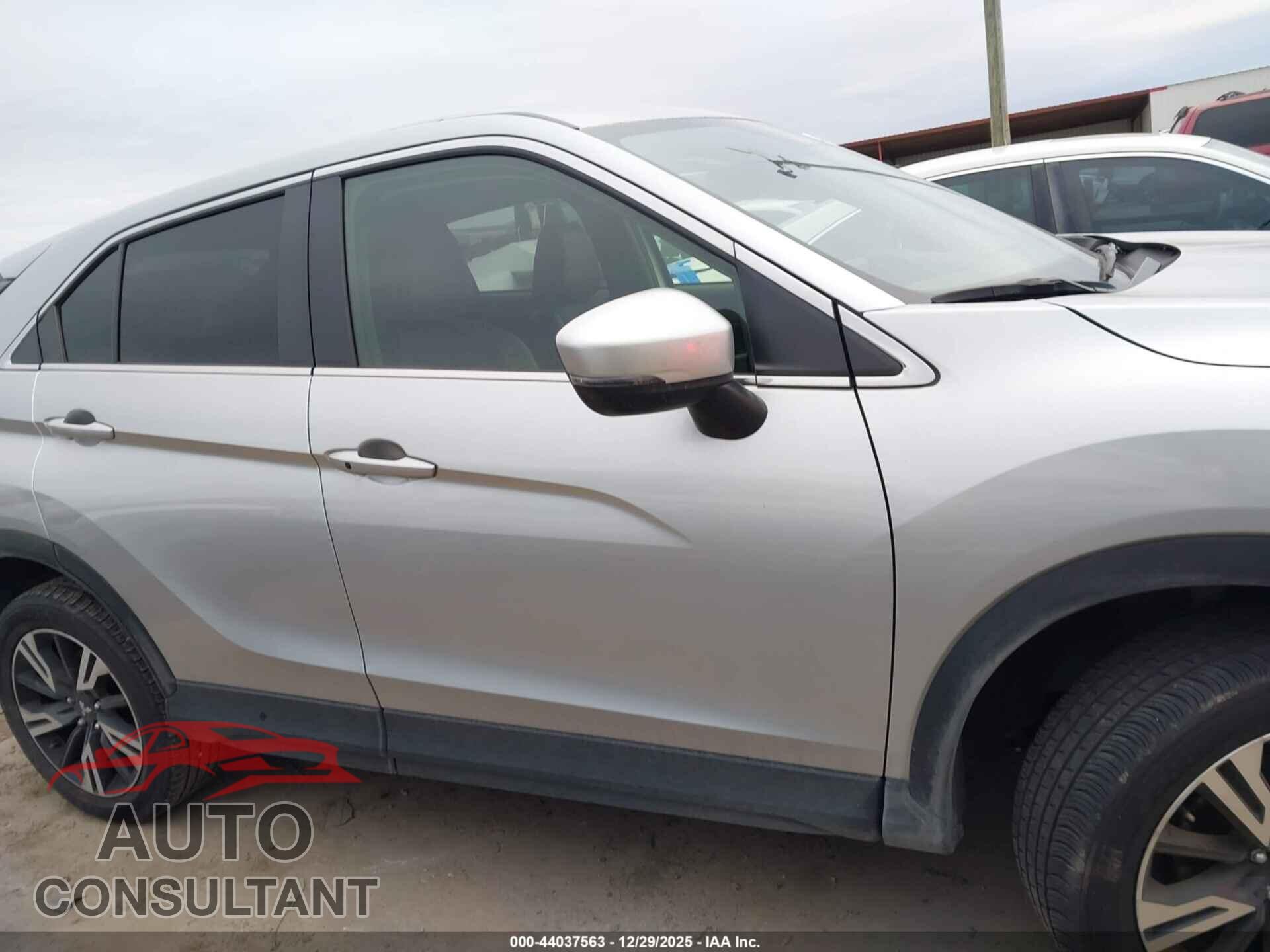 MITSUBISHI ECLIPSE CROSS 2024 - JA4ATWAA2RZ059754