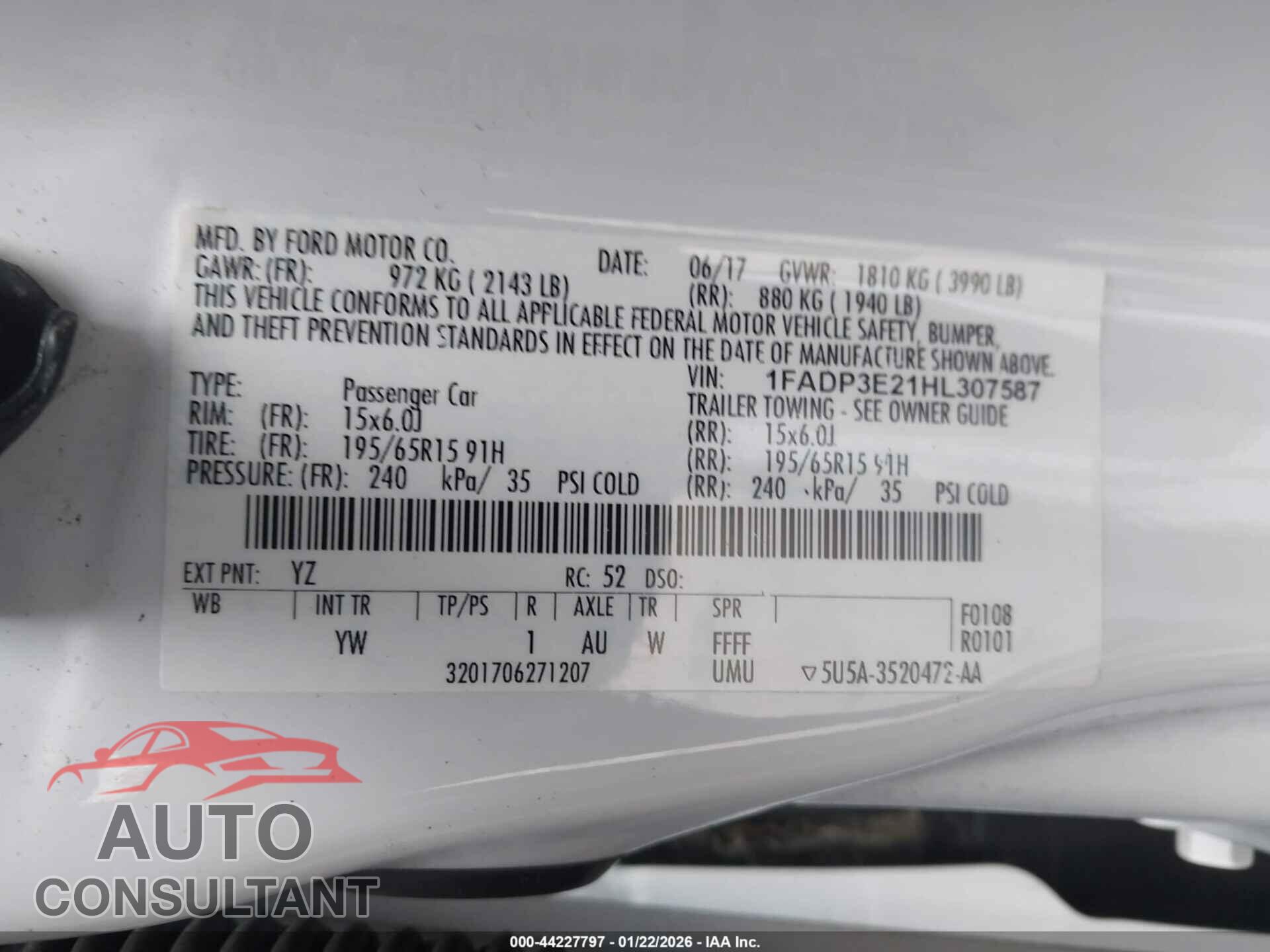 FORD FOCUS 2017 - 1FADP3E21HL307587
