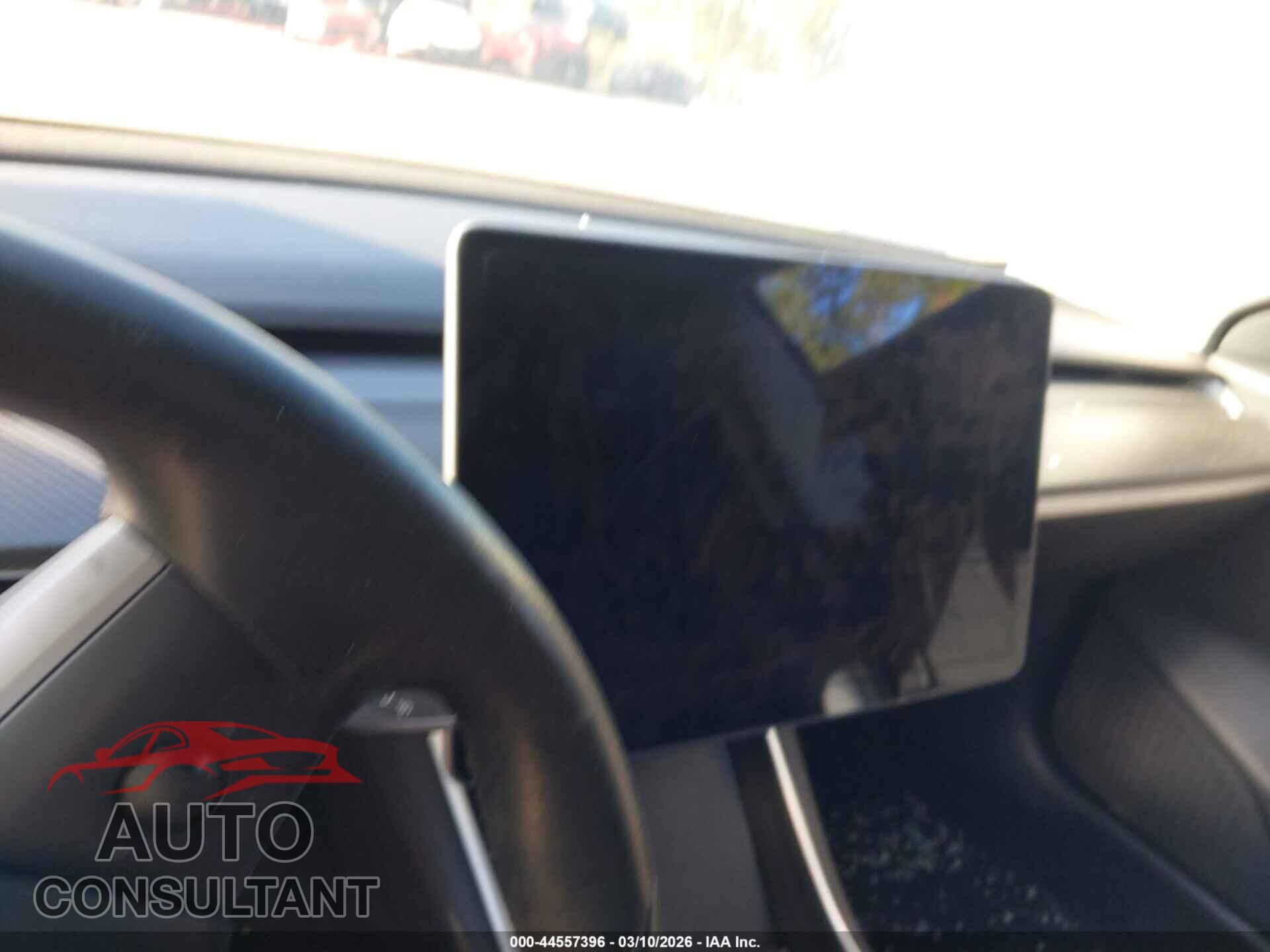 TESLA MODEL 3 2019 - 5YJ3E1EB5KF200066