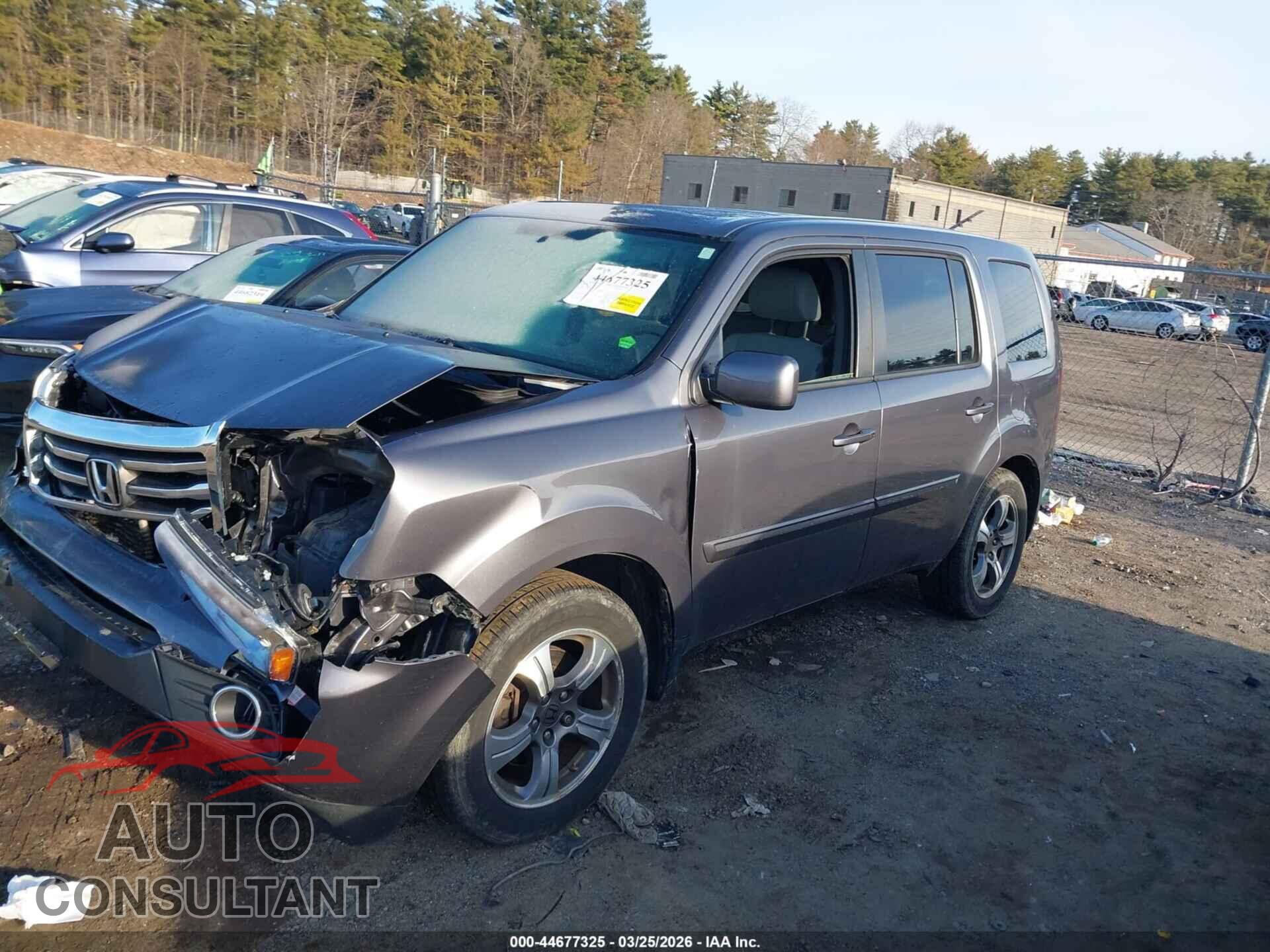 HONDA PILOT 2015 - 5FNYF4H3XFB048042