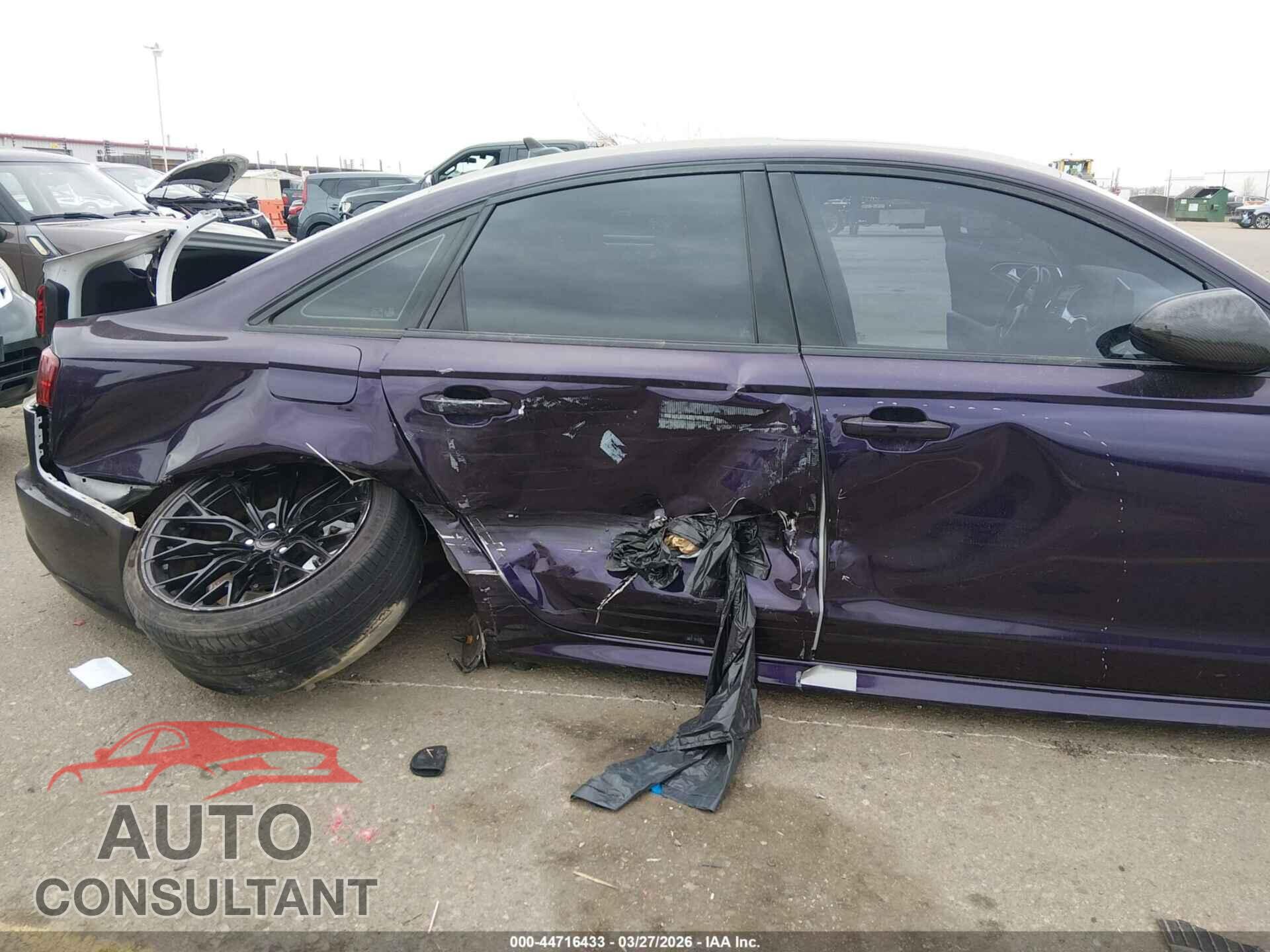 AUDI S6 2018 - WAUFFAFC2JN038024