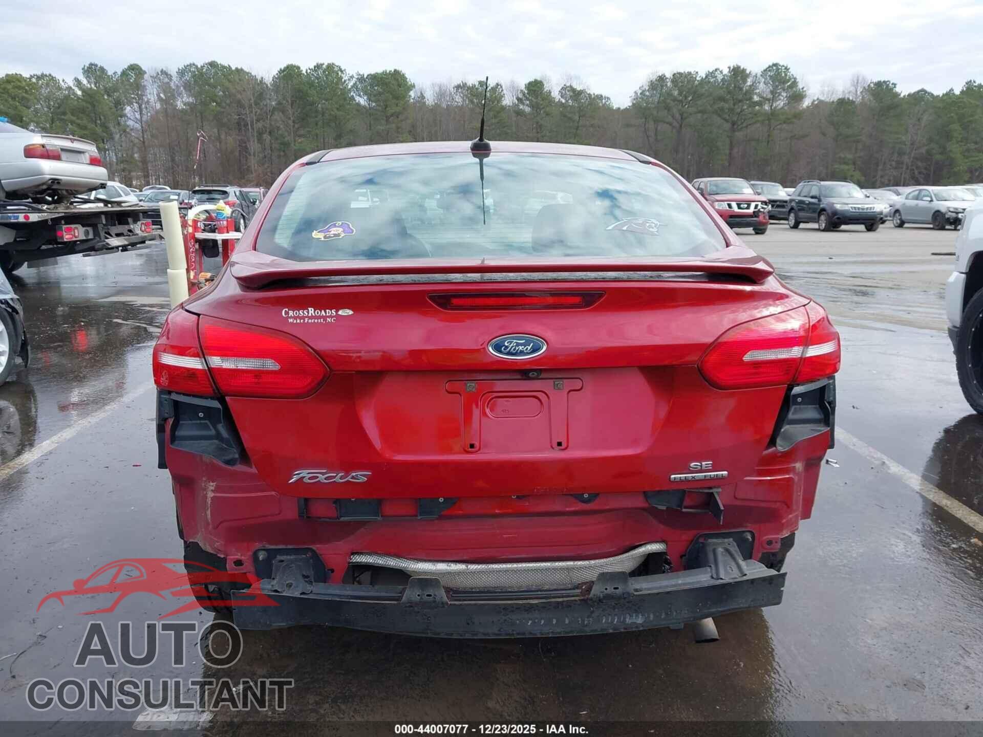 FORD FOCUS 2015 - 1FADP3F20FL214698