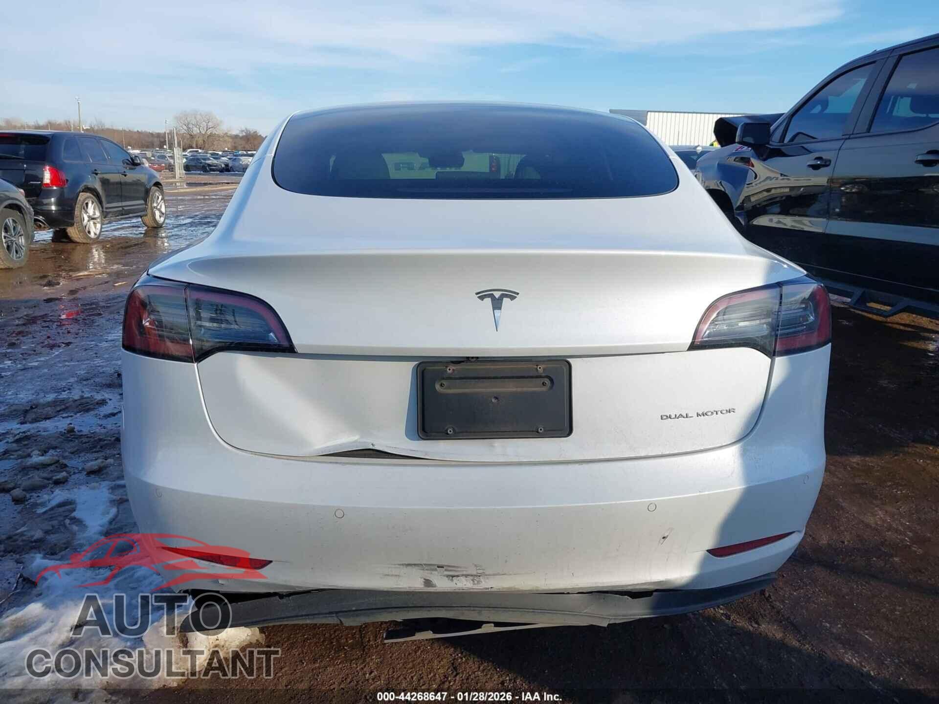 TESLA MODEL 3 2021 - 5YJ3E1EB6MF993199