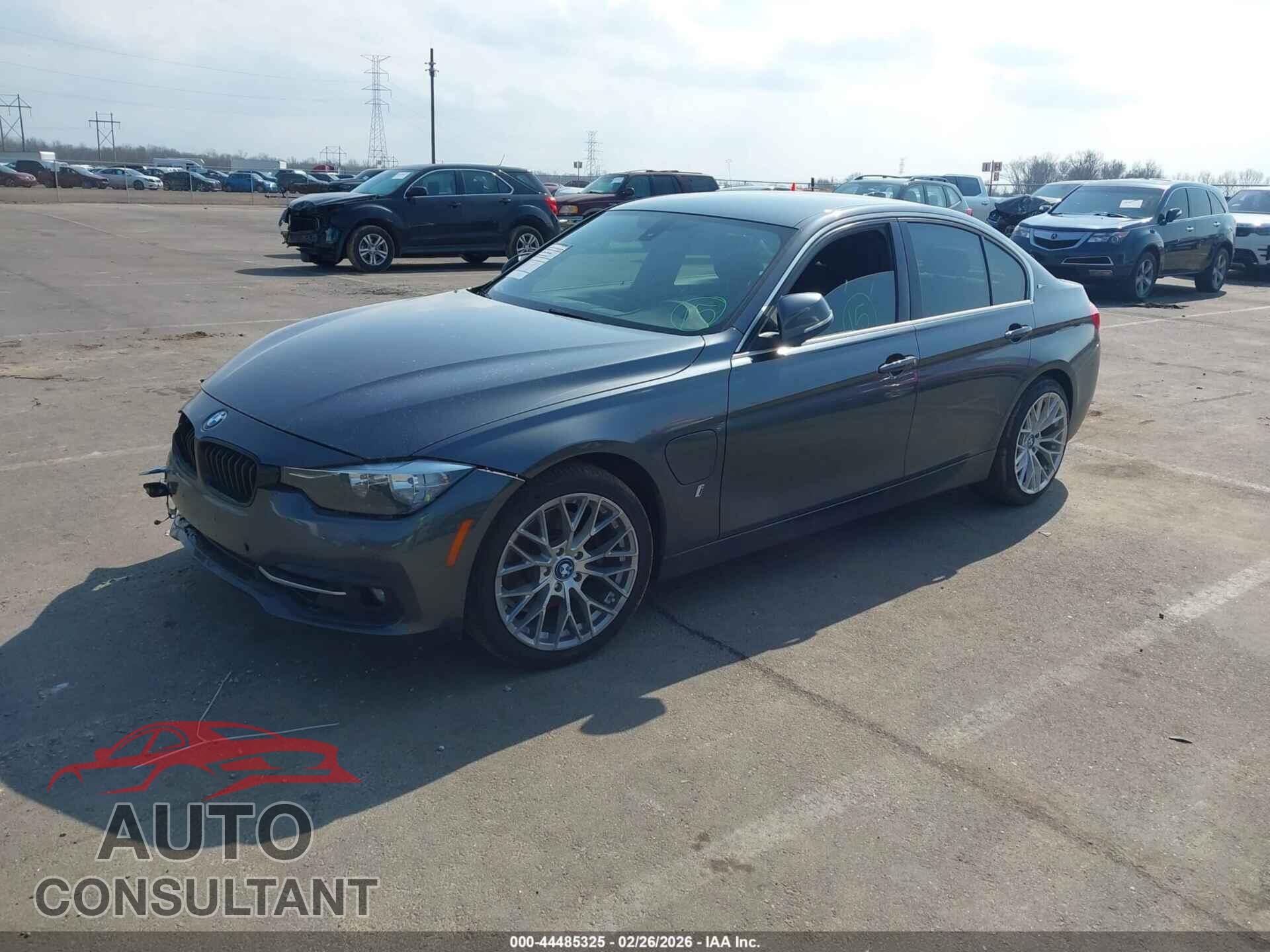 BMW 330E 2017 - WBA8E1C50HK480197