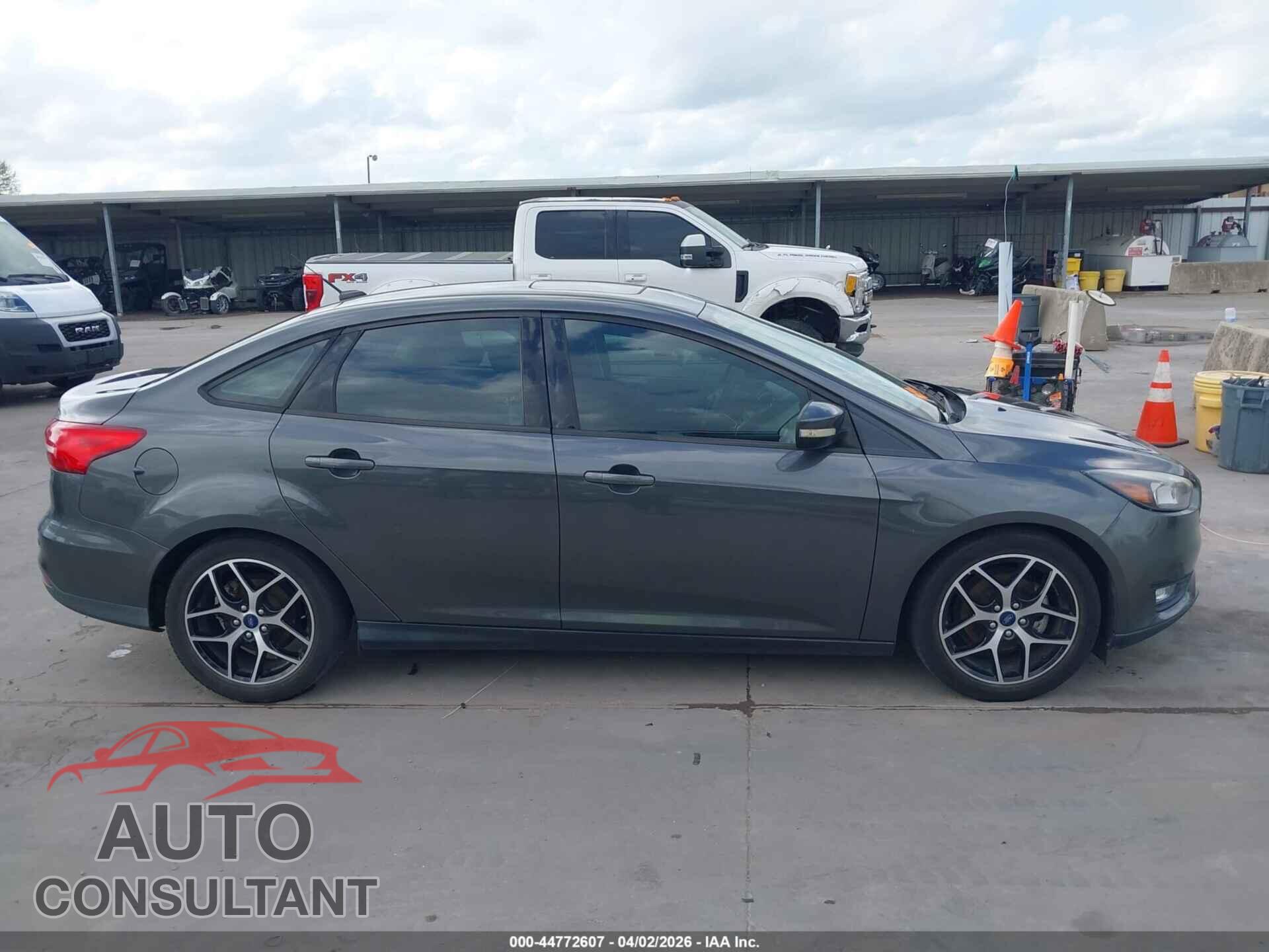 FORD FOCUS 2017 - 1FADP3H2XHL299341