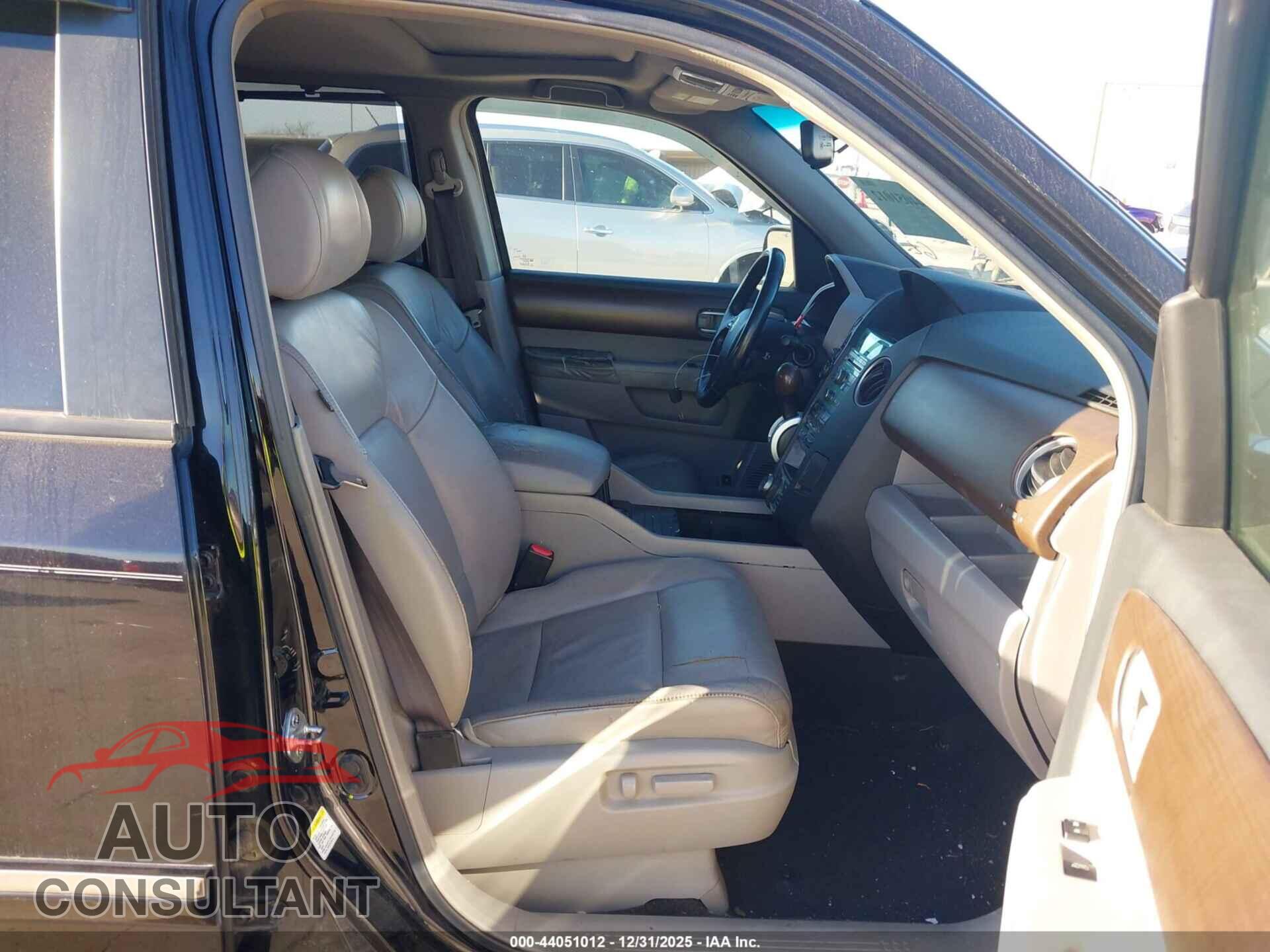 HONDA PILOT 2009 - 5FNYF38879B008110
