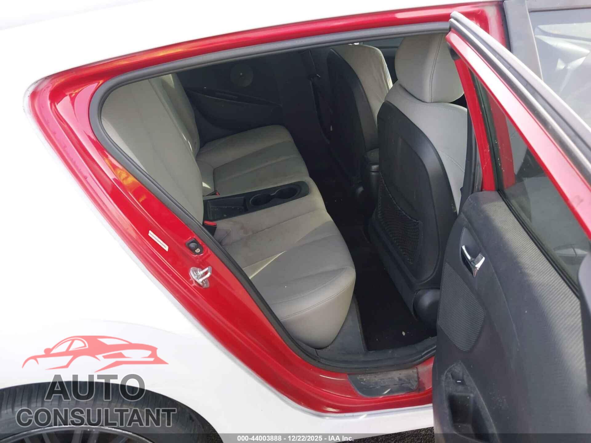 HYUNDAI VELOSTER 2012 - KMHTC6AD7CU042862