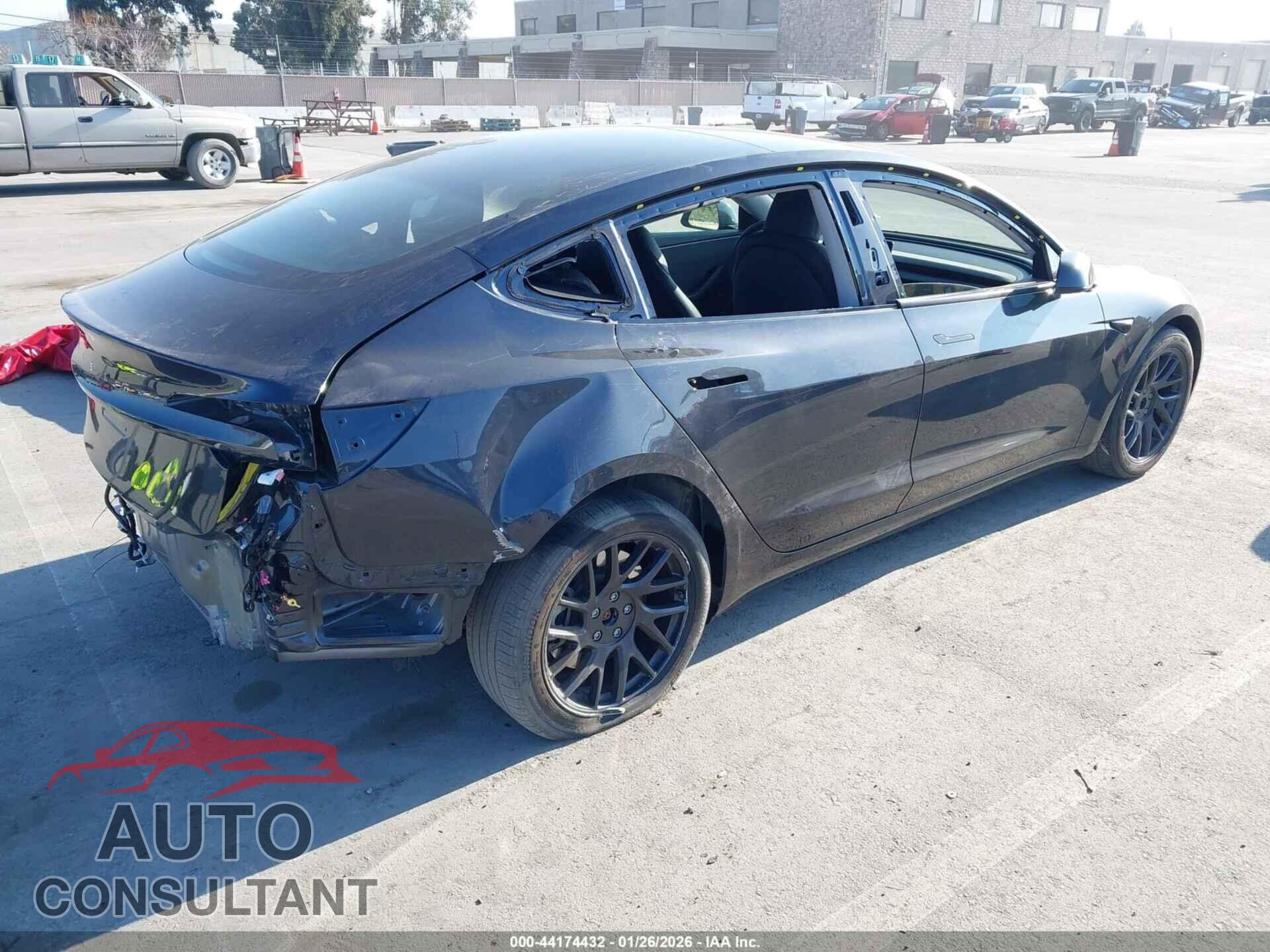 TESLA MODEL 3 2024 - 5YJ3E1EA3RF742798