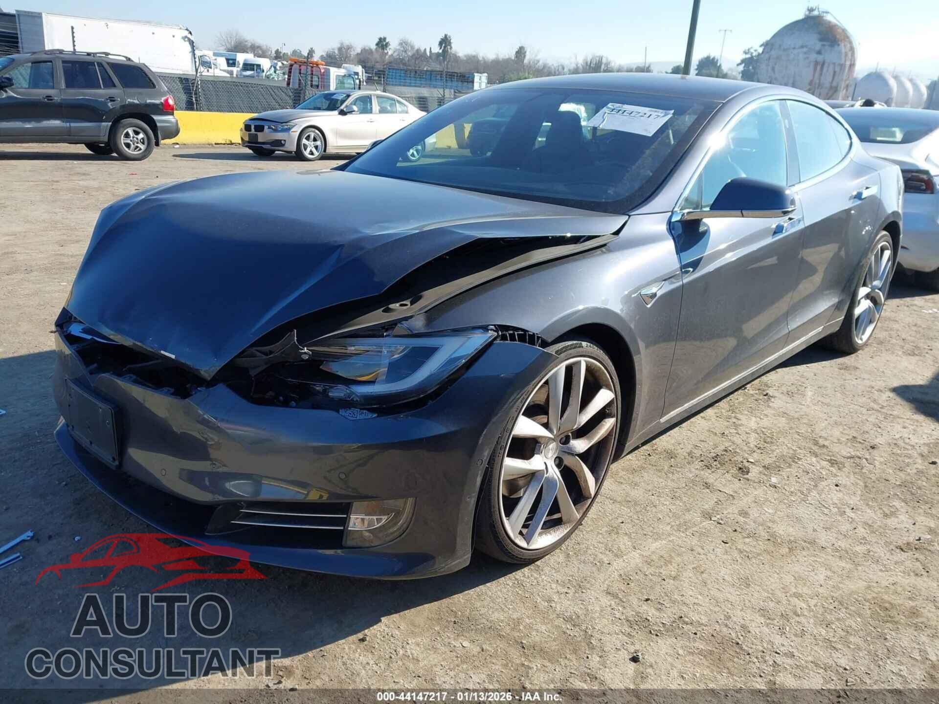 TESLA MODEL S 2017 - 5YJSA1E25HF210399