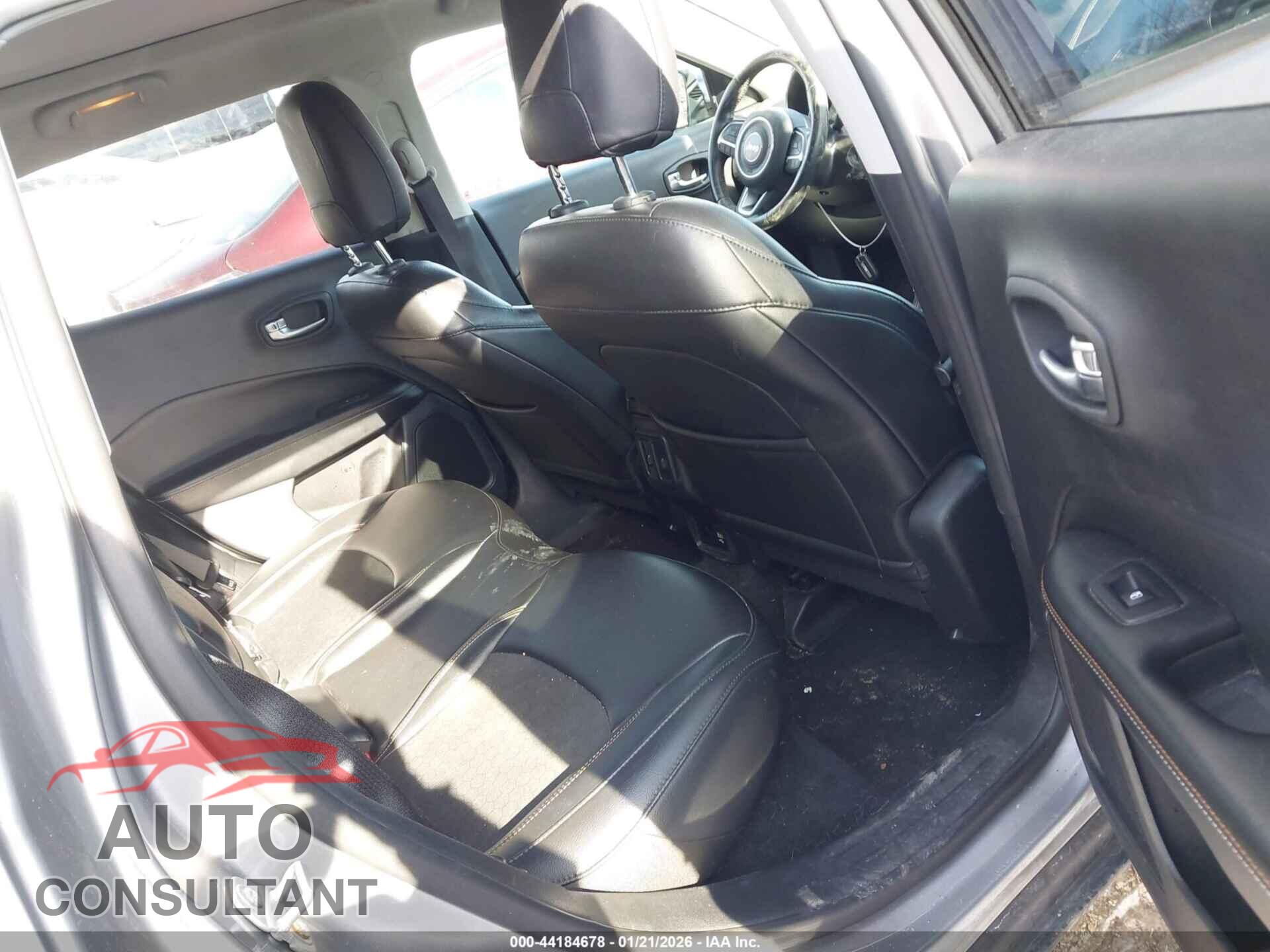 JEEP COMPASS 2019 - 3C4NJDBB1KT656822