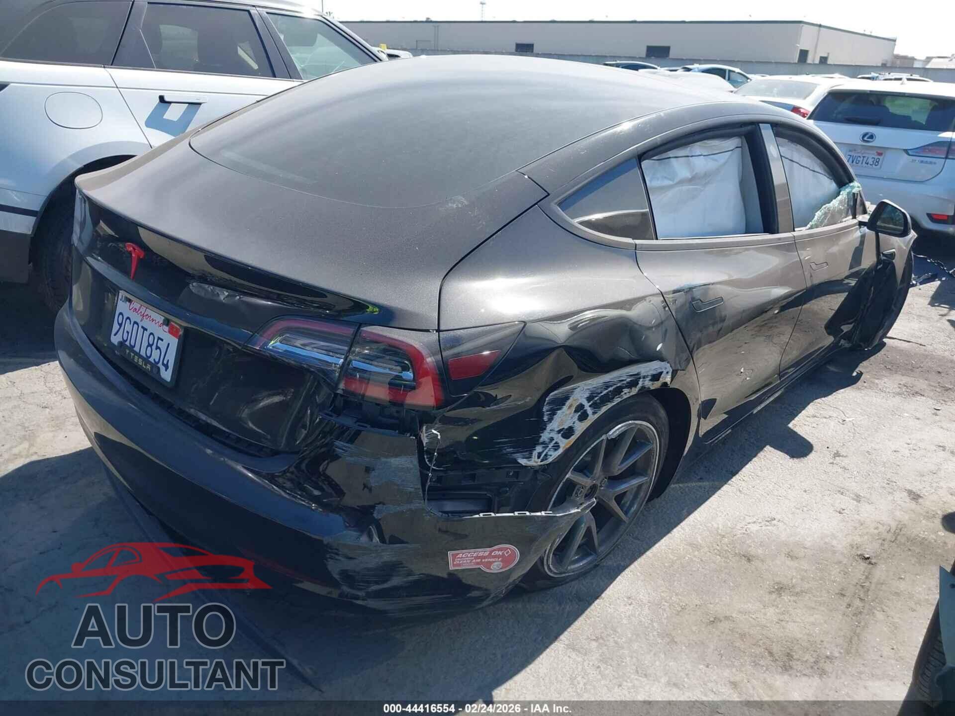 TESLA MODEL 3 2023 - 5YJ3E1EA9PF567518