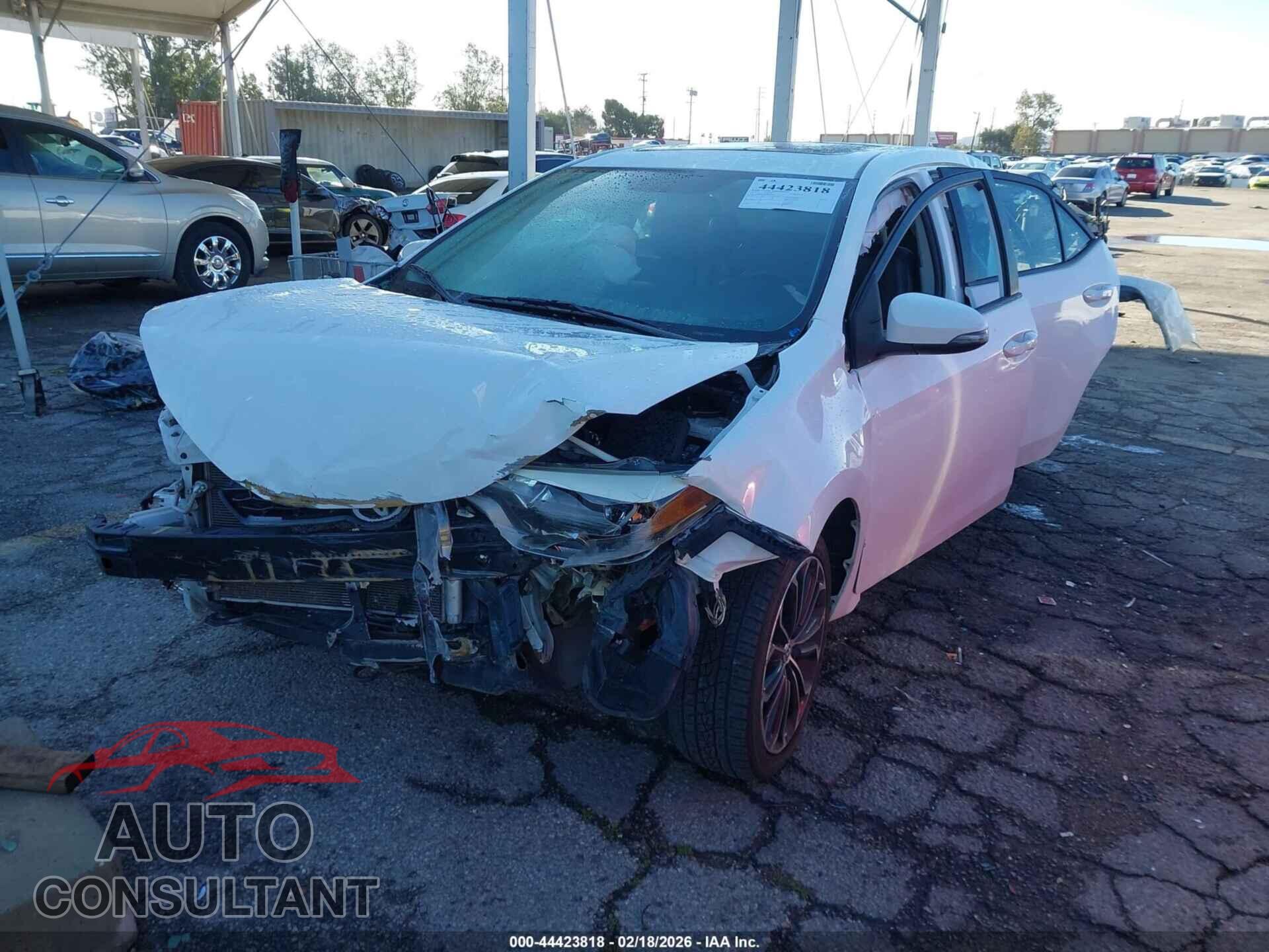 TOYOTA COROLLA 2015 - 5YFBURHE7FP258063