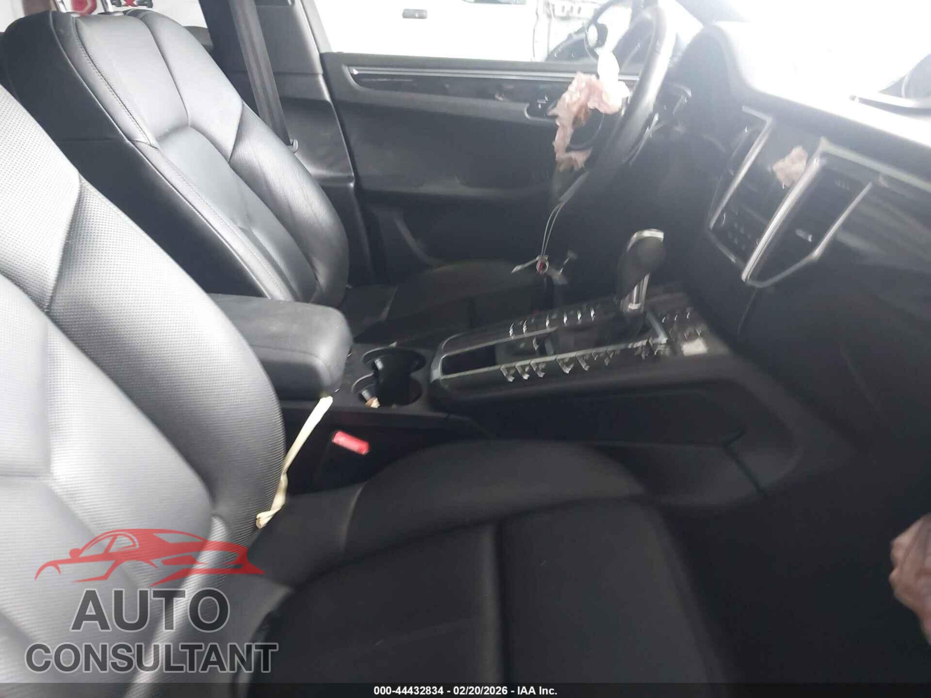 PORSCHE MACAN 2018 - WP1AA2A55JLB10743