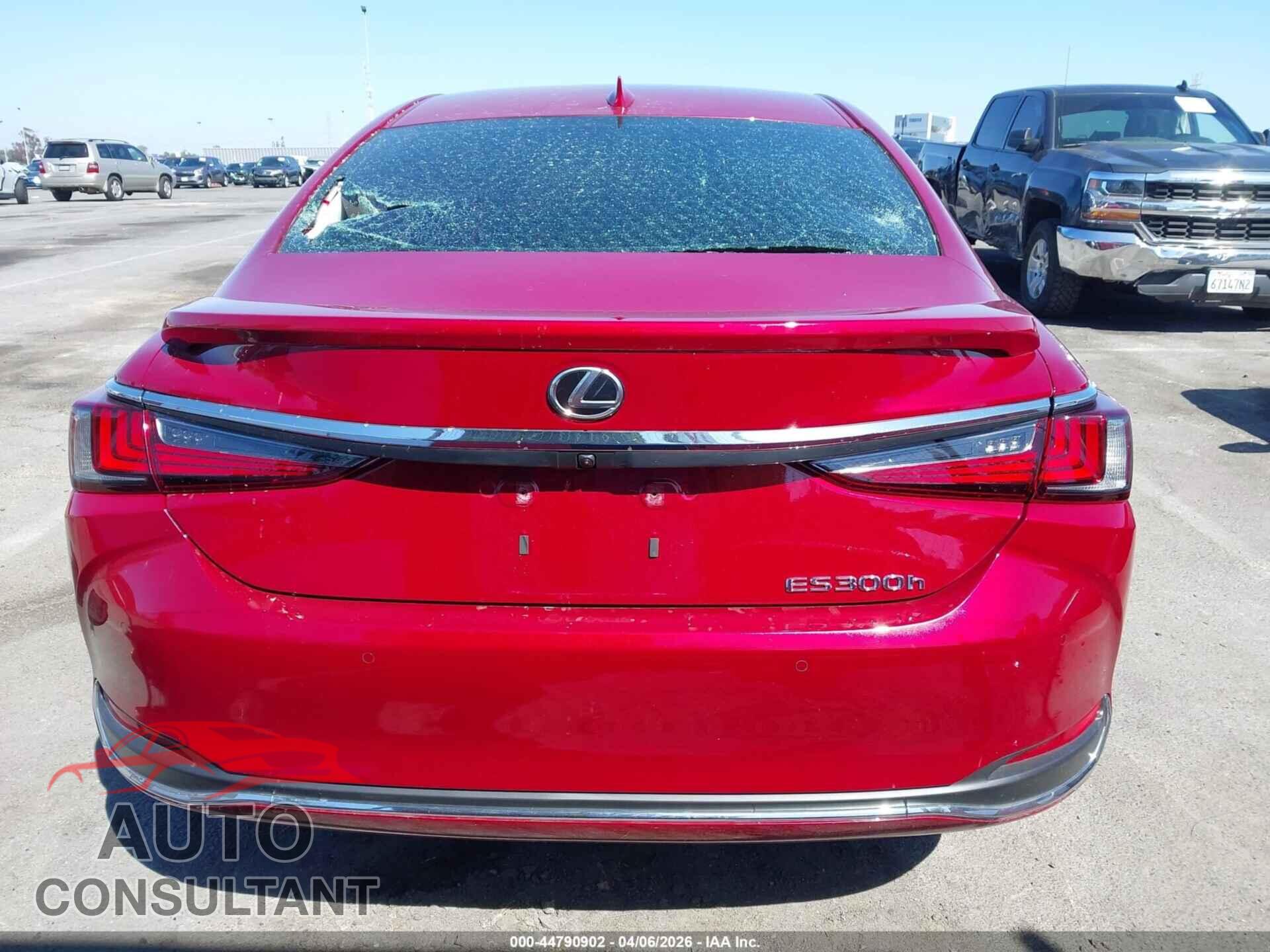 LEXUS ES 300H 2025 - 58ADA1C12SU066705